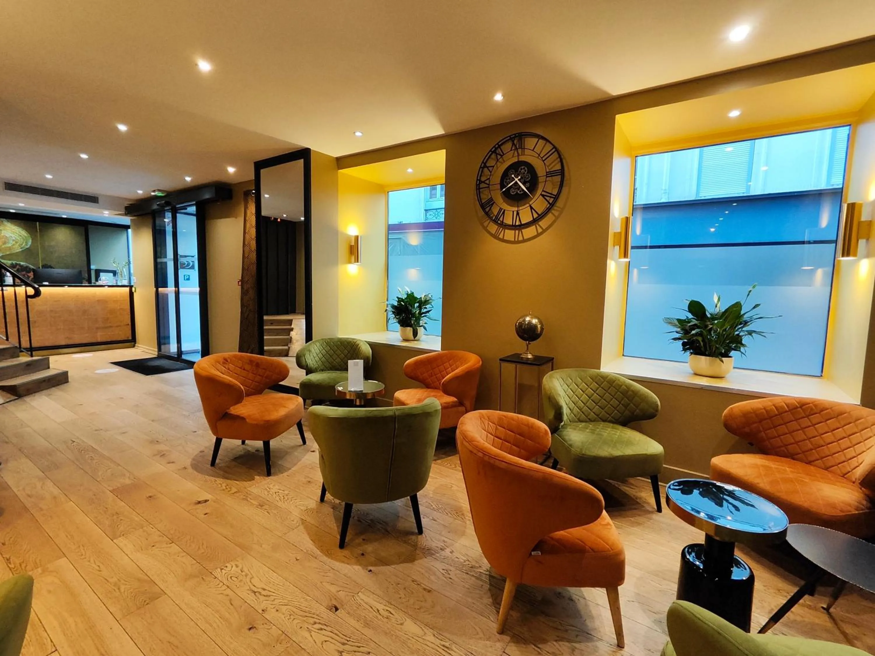 Lobby or reception in 55 Hôtel Montparnasse
