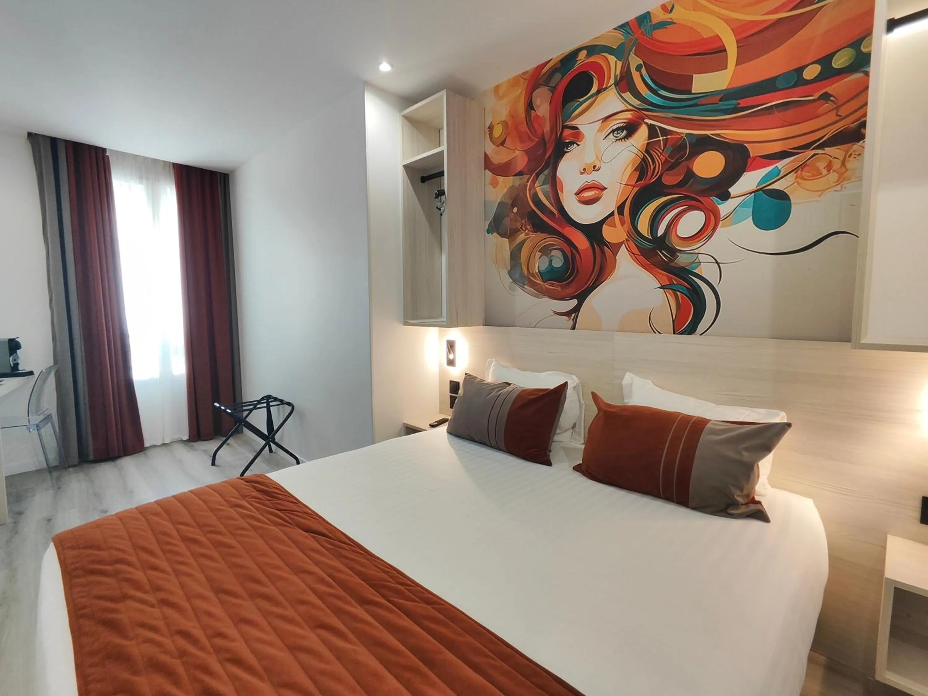 Bed in 55 Hôtel Montparnasse