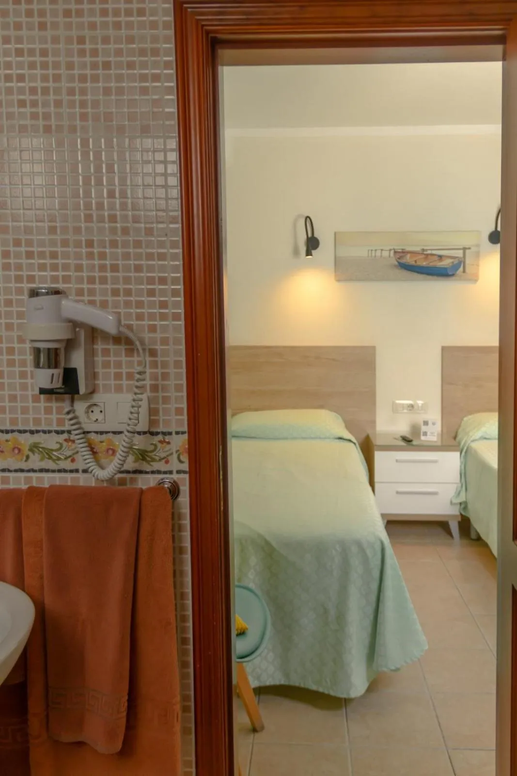 Bathroom, Bed in Hostal Magec