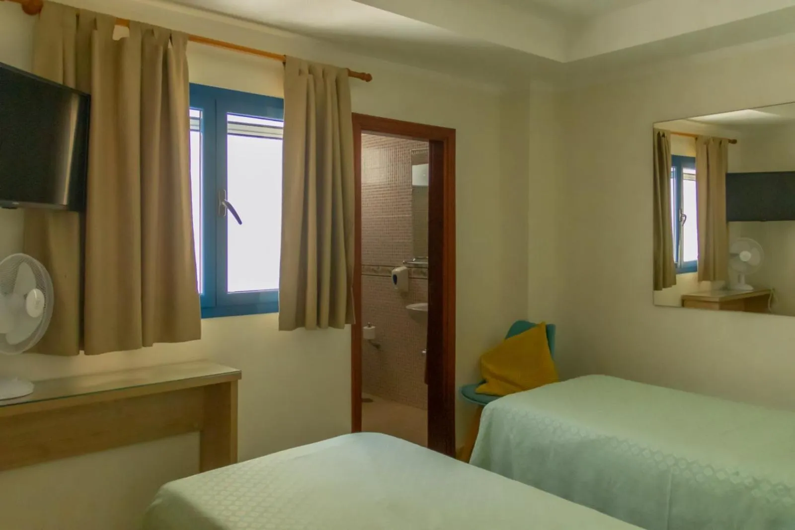 TV and multimedia, Bed in Hostal Magec