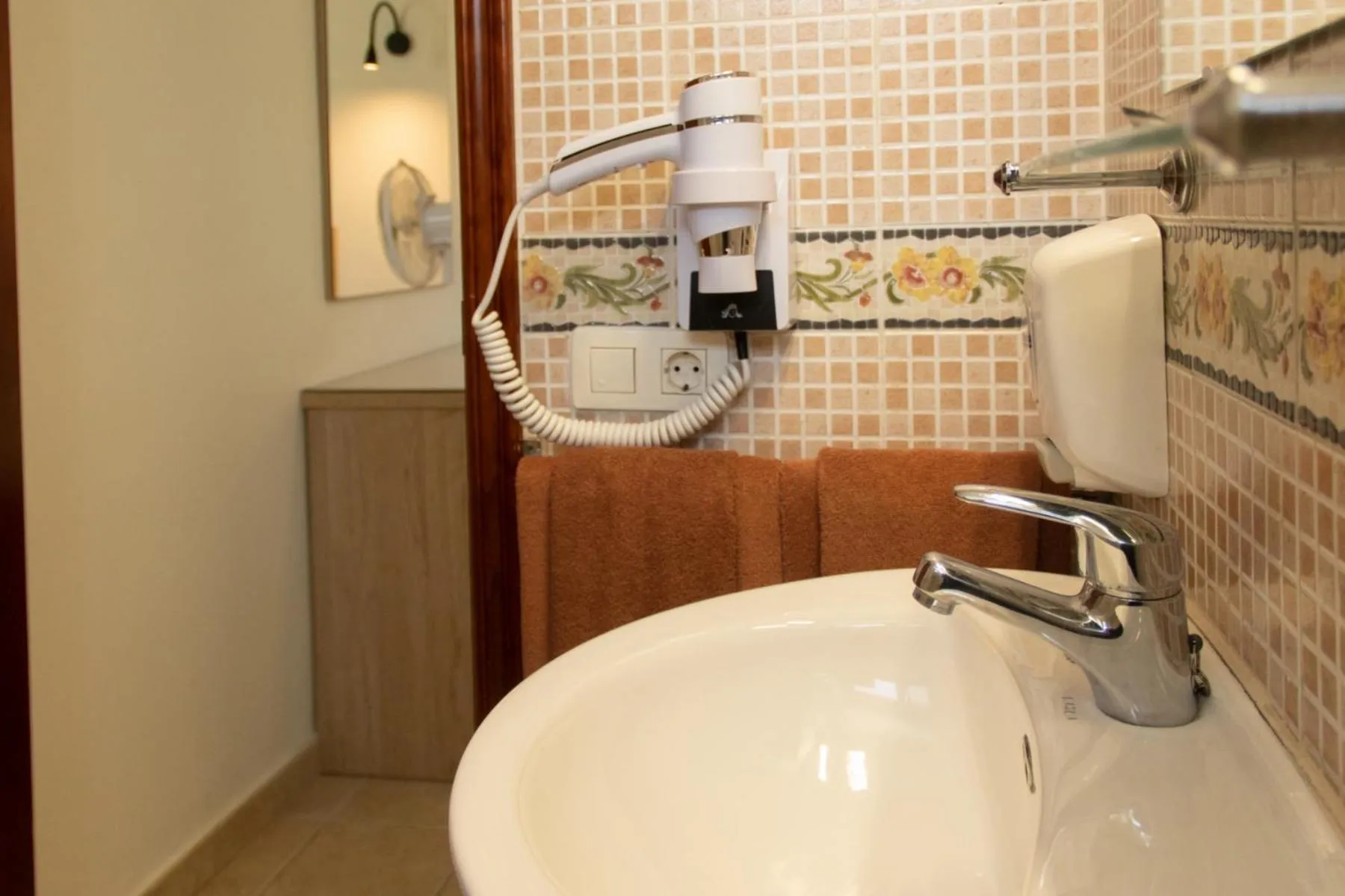 Bathroom in Hostal Magec