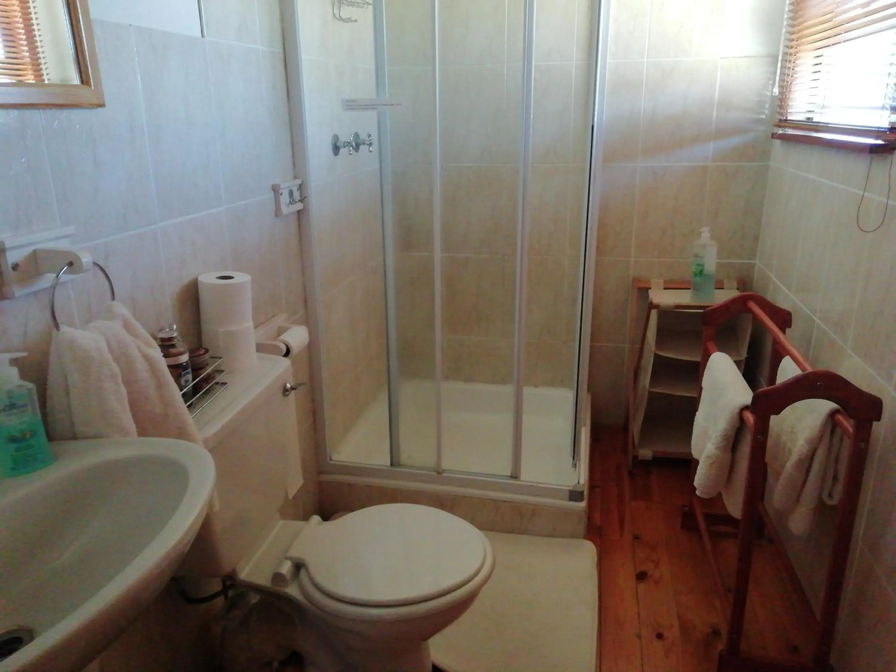 Deluxe Double Room (2 Adults + 1 Child) in A Swallows Rest Deluxe Double Room (2 Adults + 1 Child) in A Swallows Rest