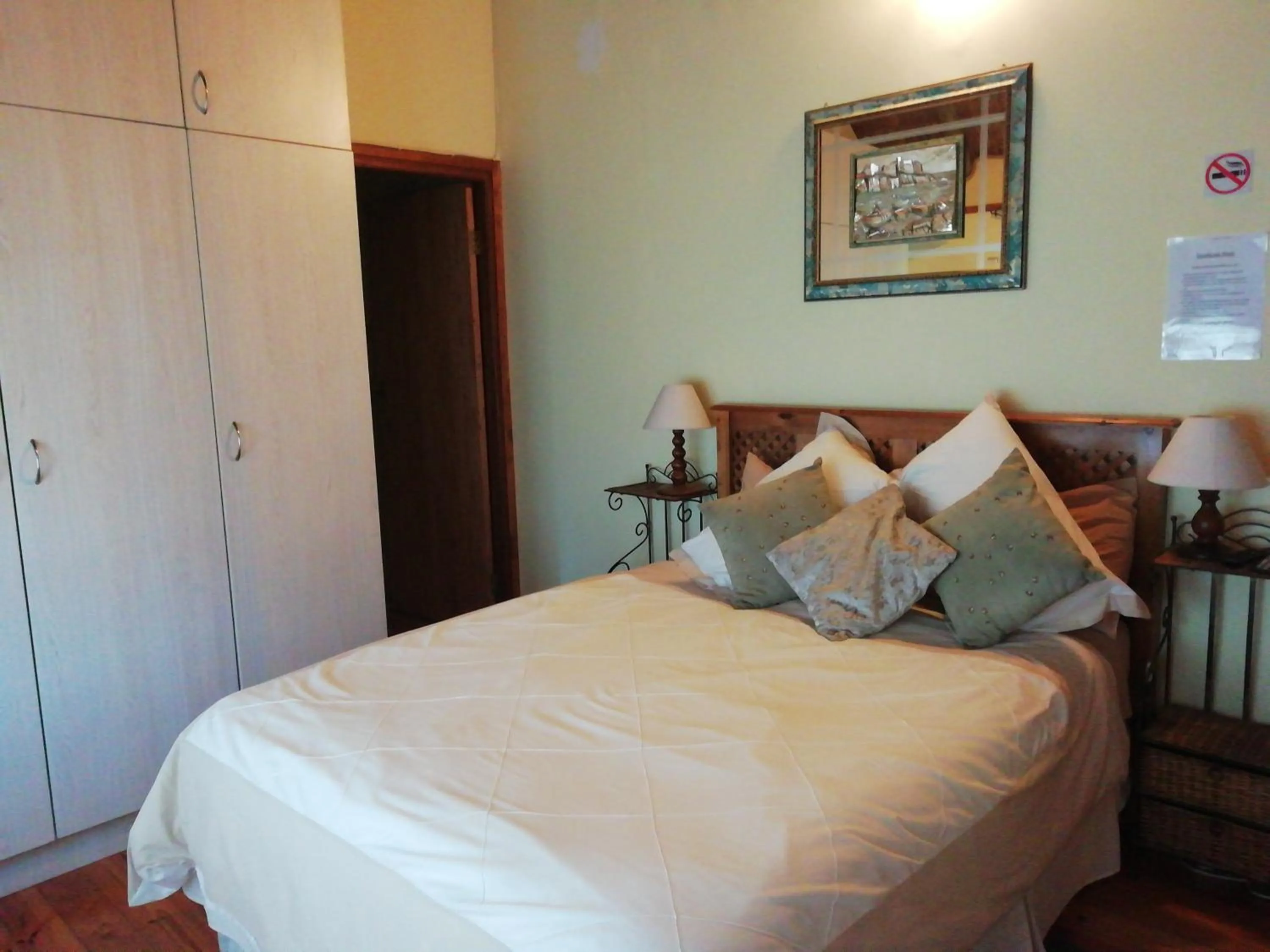 Bed in A Swallows Rest