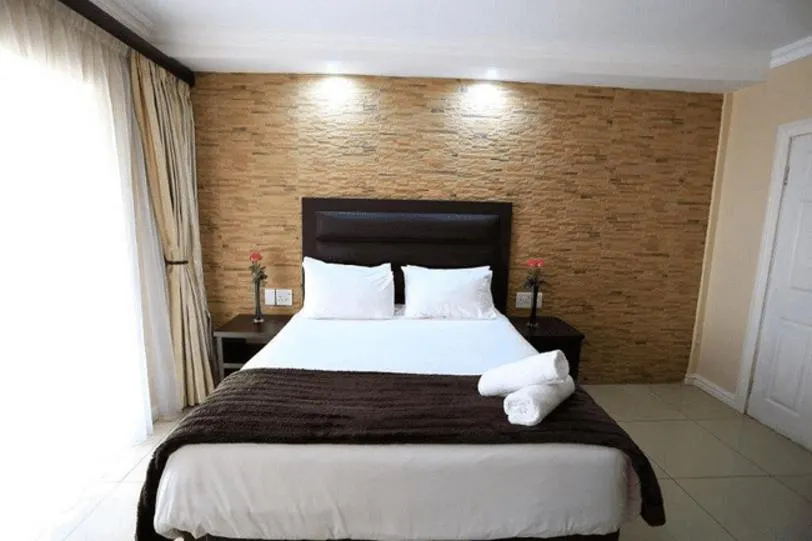 Bed in Bayside Hotel 97 Russell Street