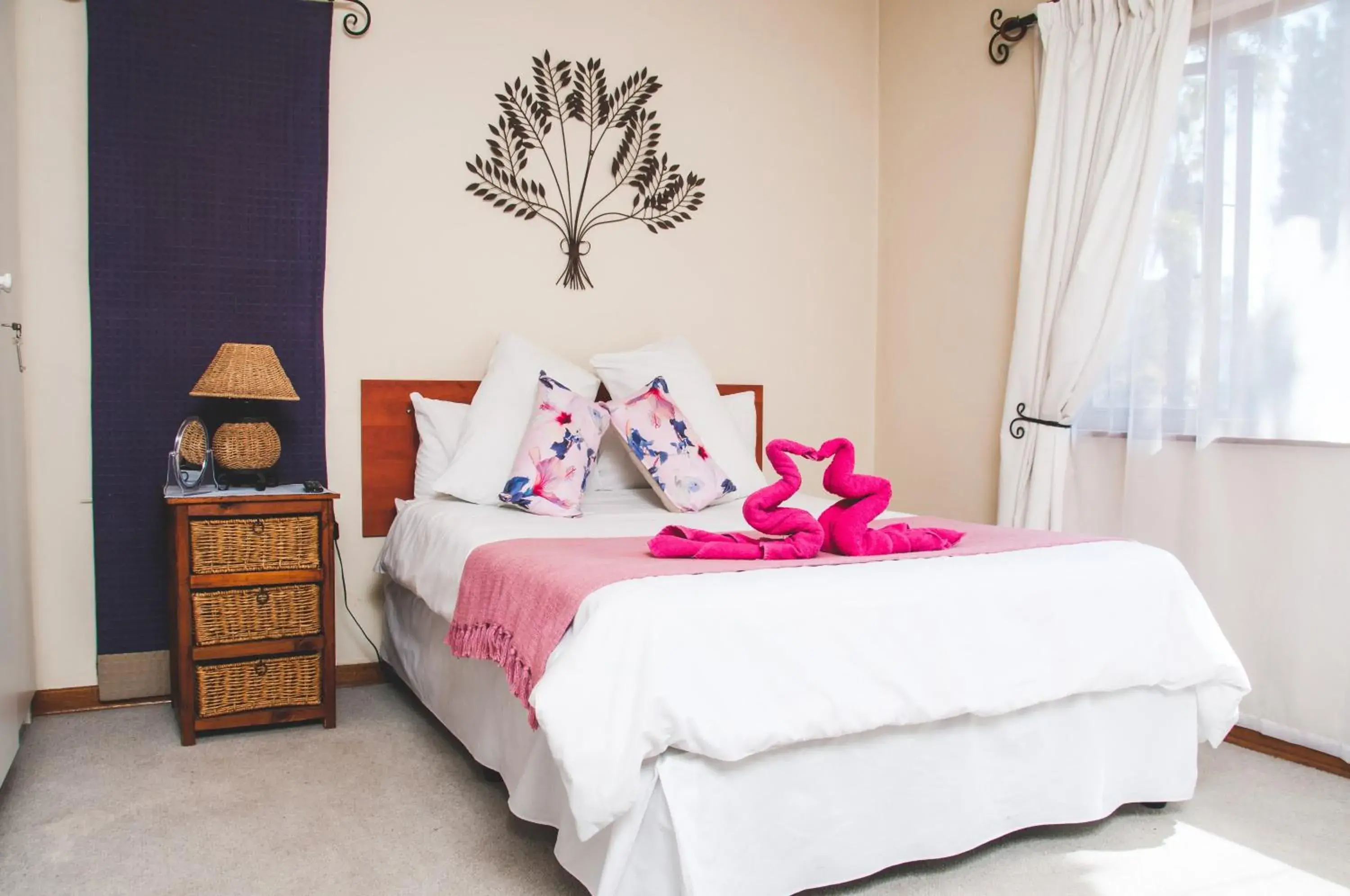 Deluxe Double Room (2 Adults + 1 Child) in Ferndale Lodge Deluxe Double Room (2 Adults + 1 Child) in Ferndale Lodge