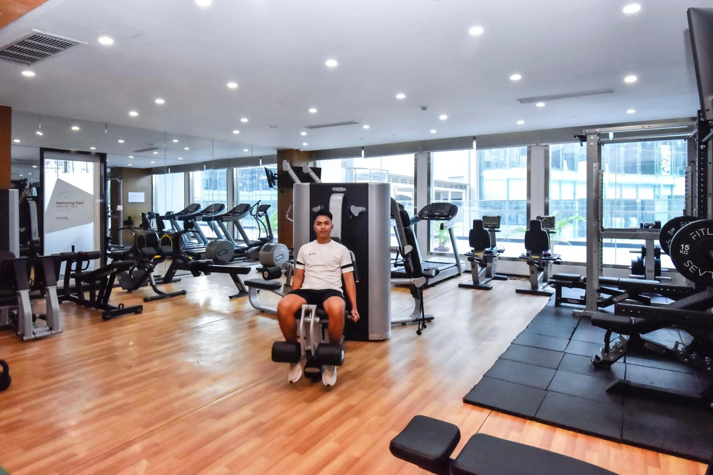 Fitness centre/facilities in Olympia City Hotel by Dara