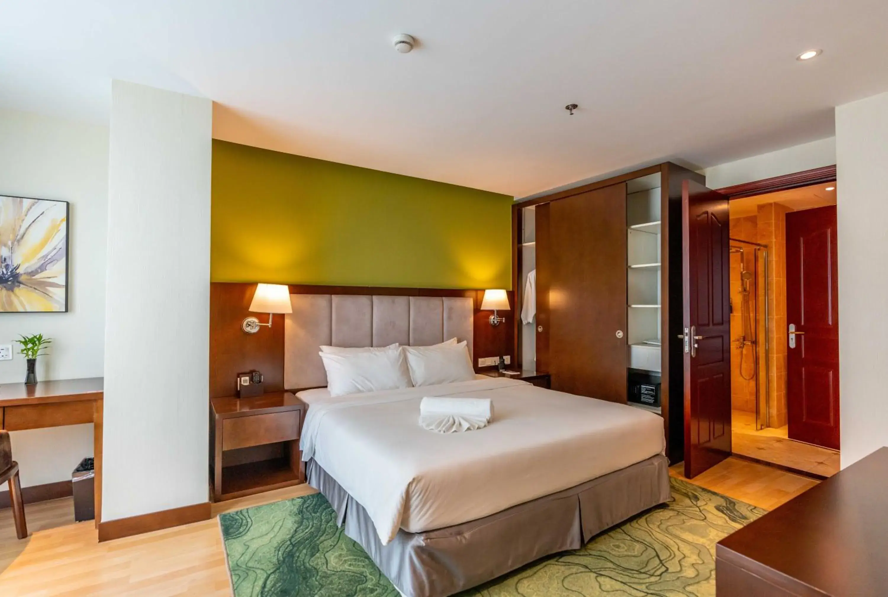 Junior Suite Double in Olympia City Hotel by Dara Junior Suite Double in Olympia City Hotel by Dara