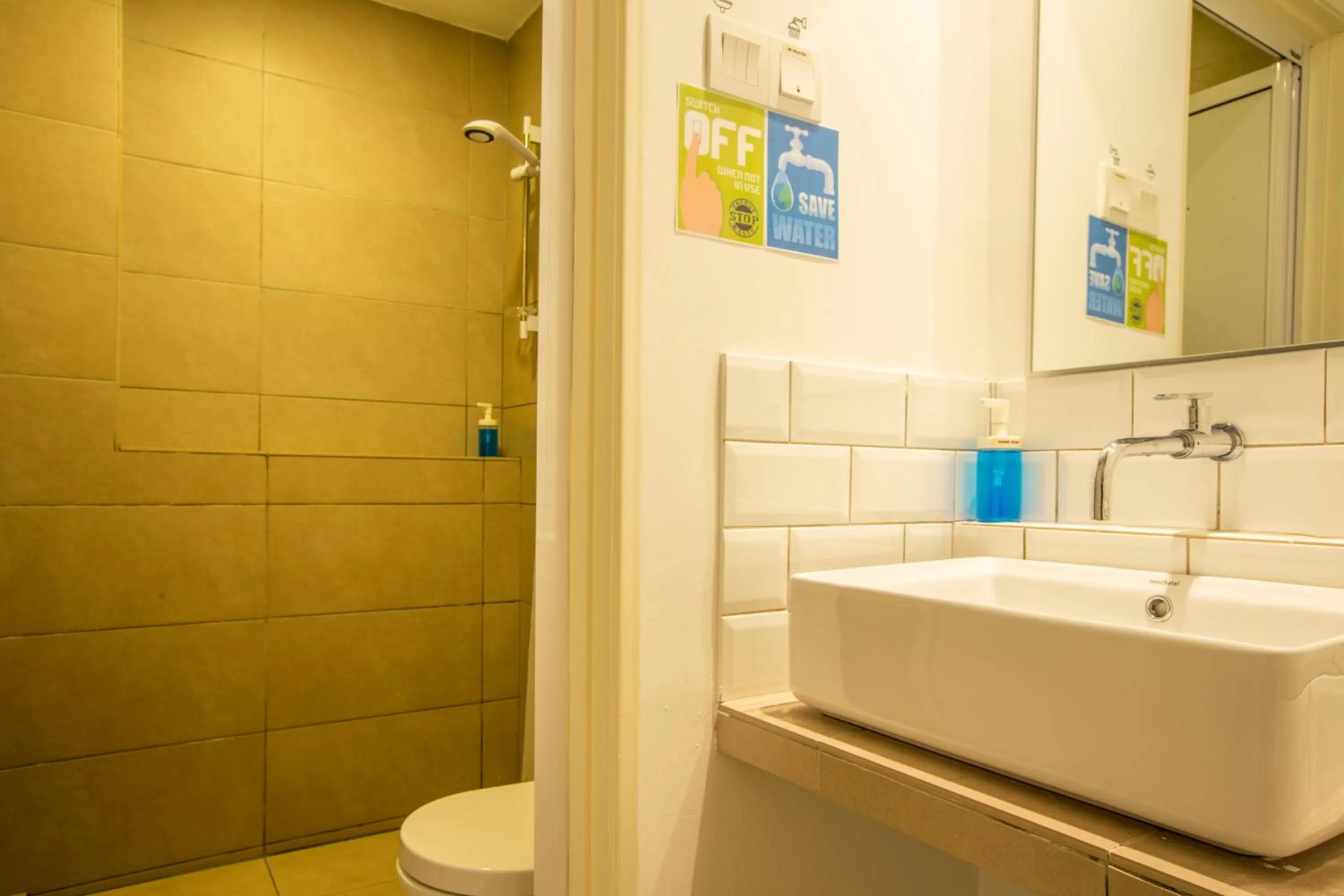 Bathroom in Minima 8