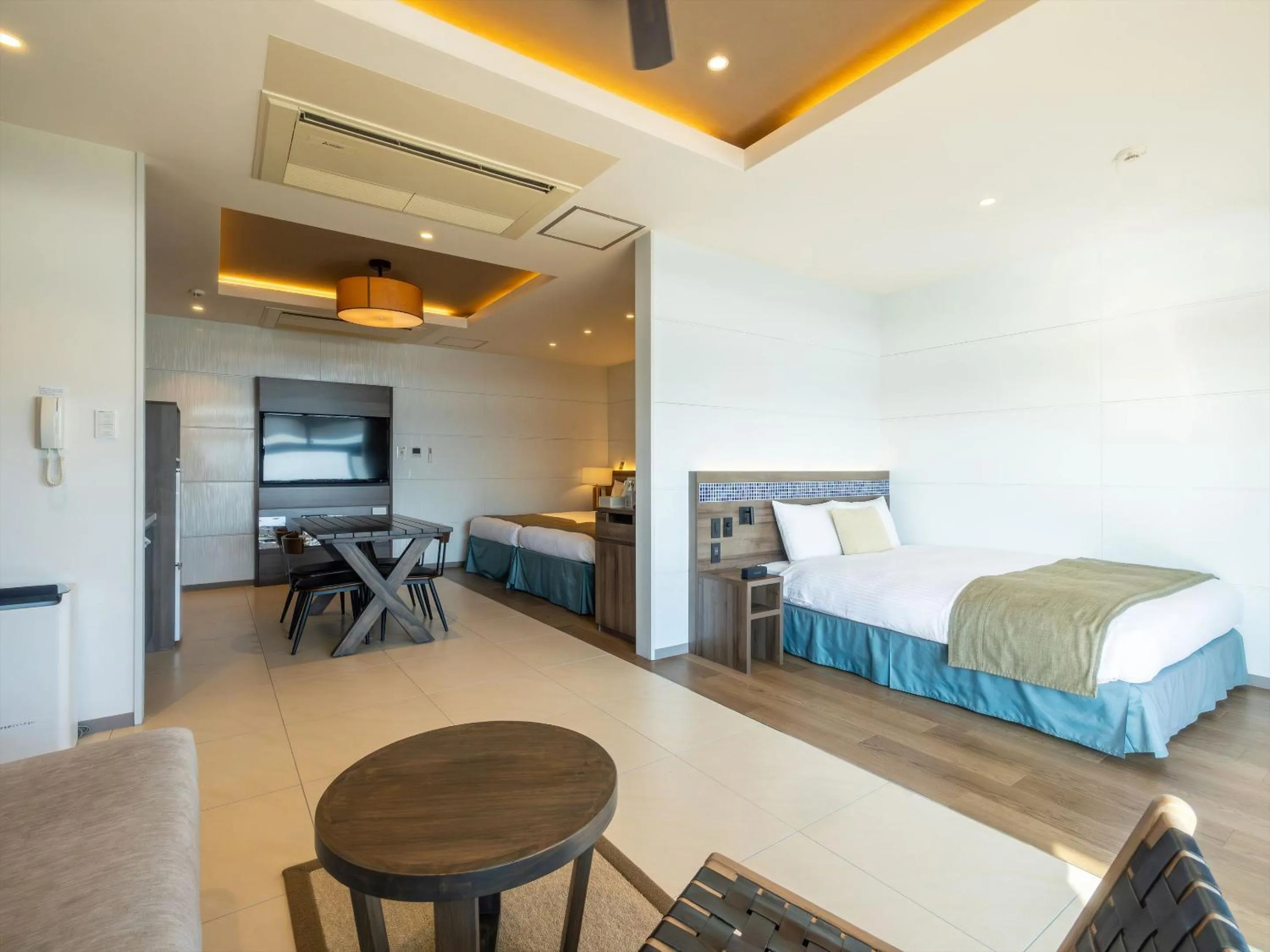 Bedroom, Bed in One Suite THE TERRACE