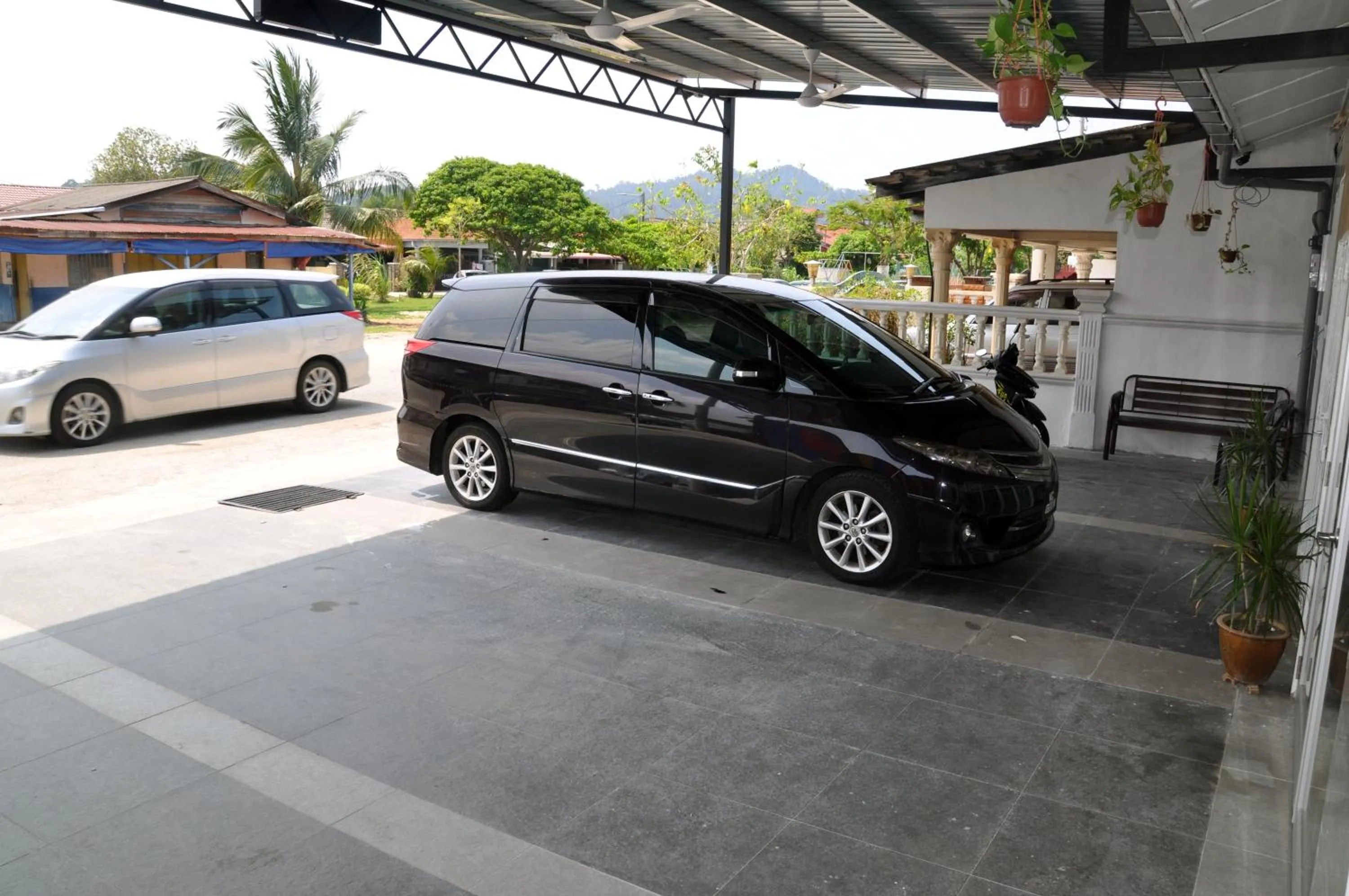 Property building in Teruntum 96 Guest house