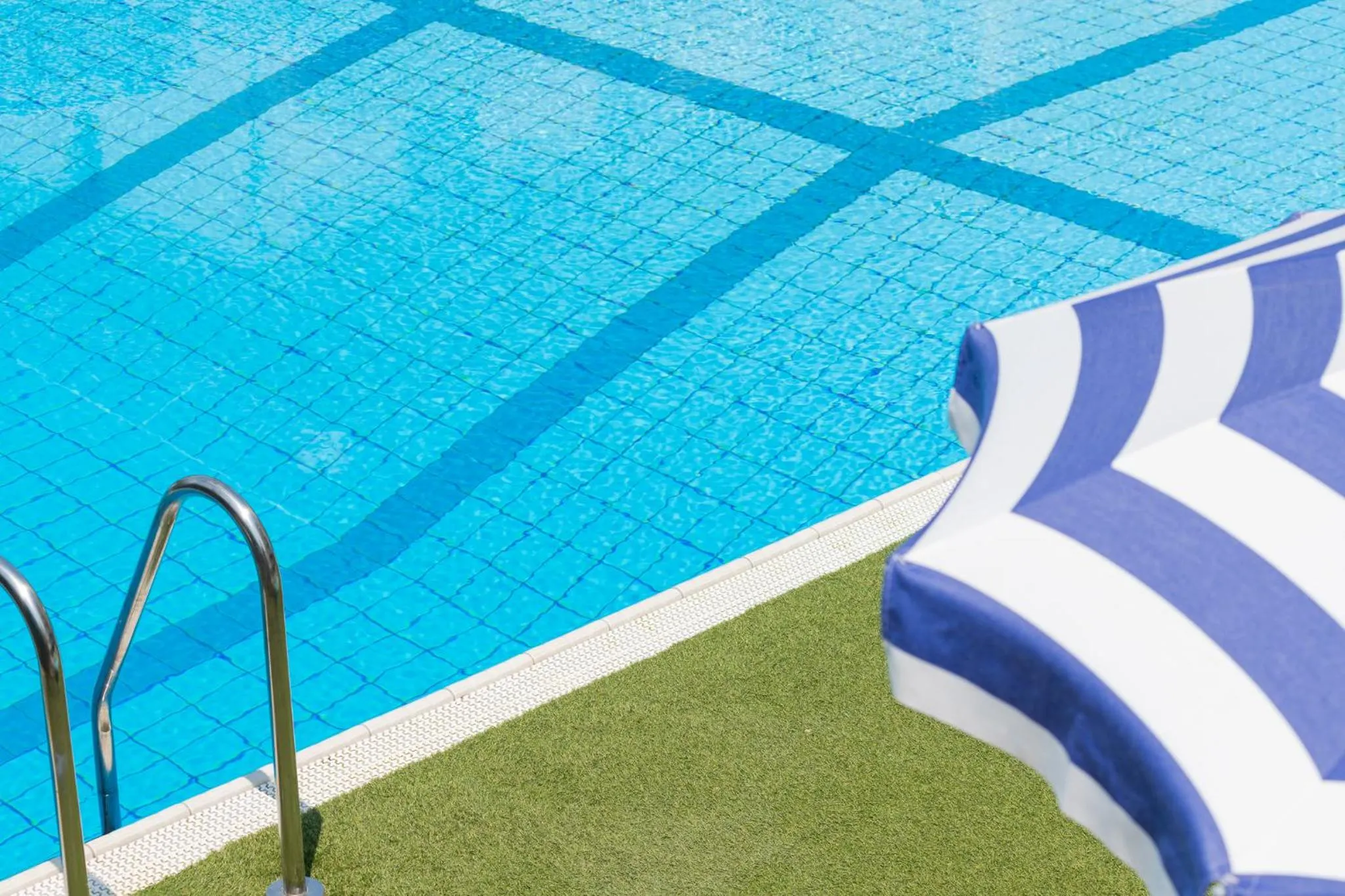 Swimming pool in Hotel Caesar
