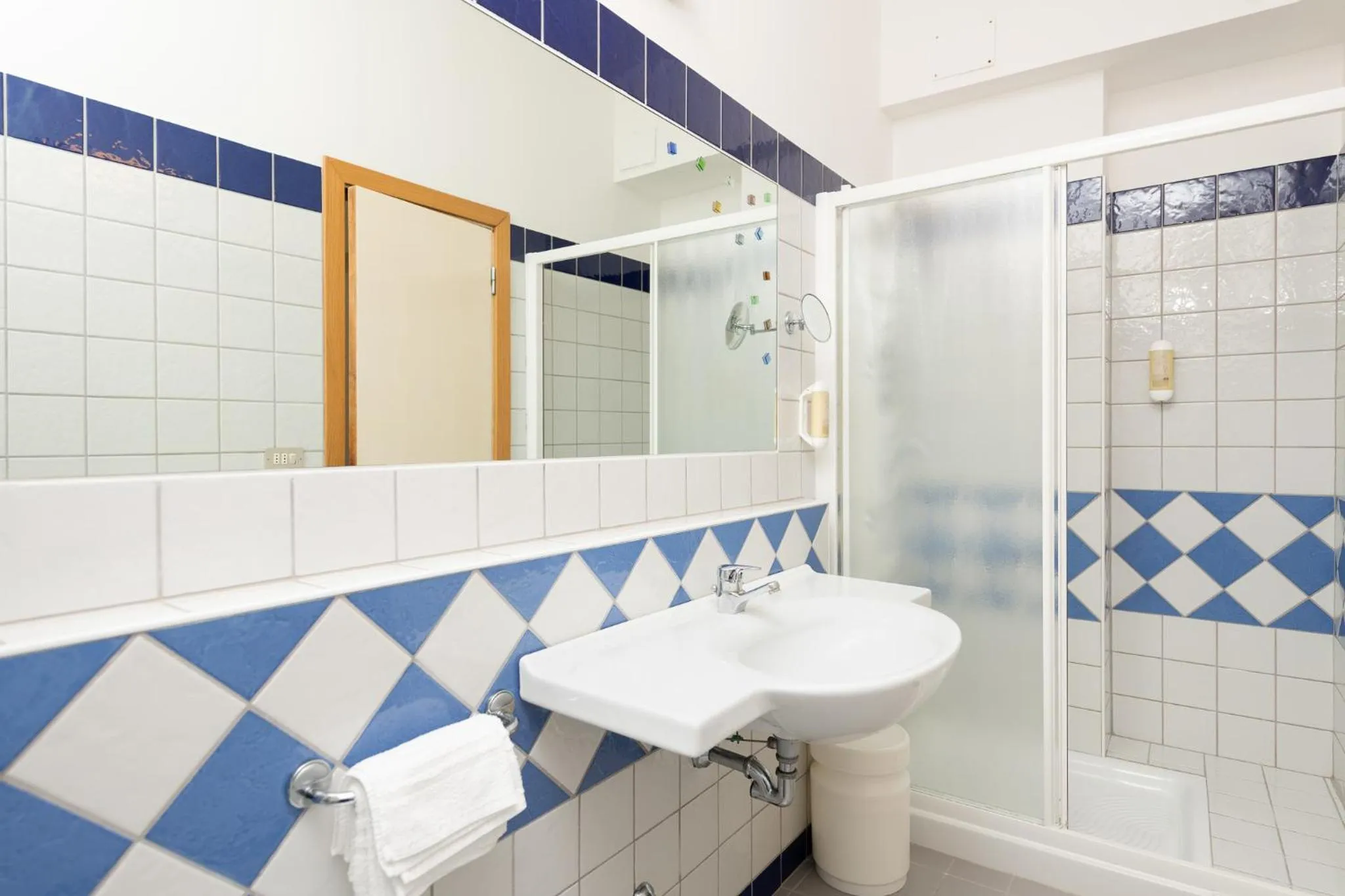 Bathroom in Hotel Caesar