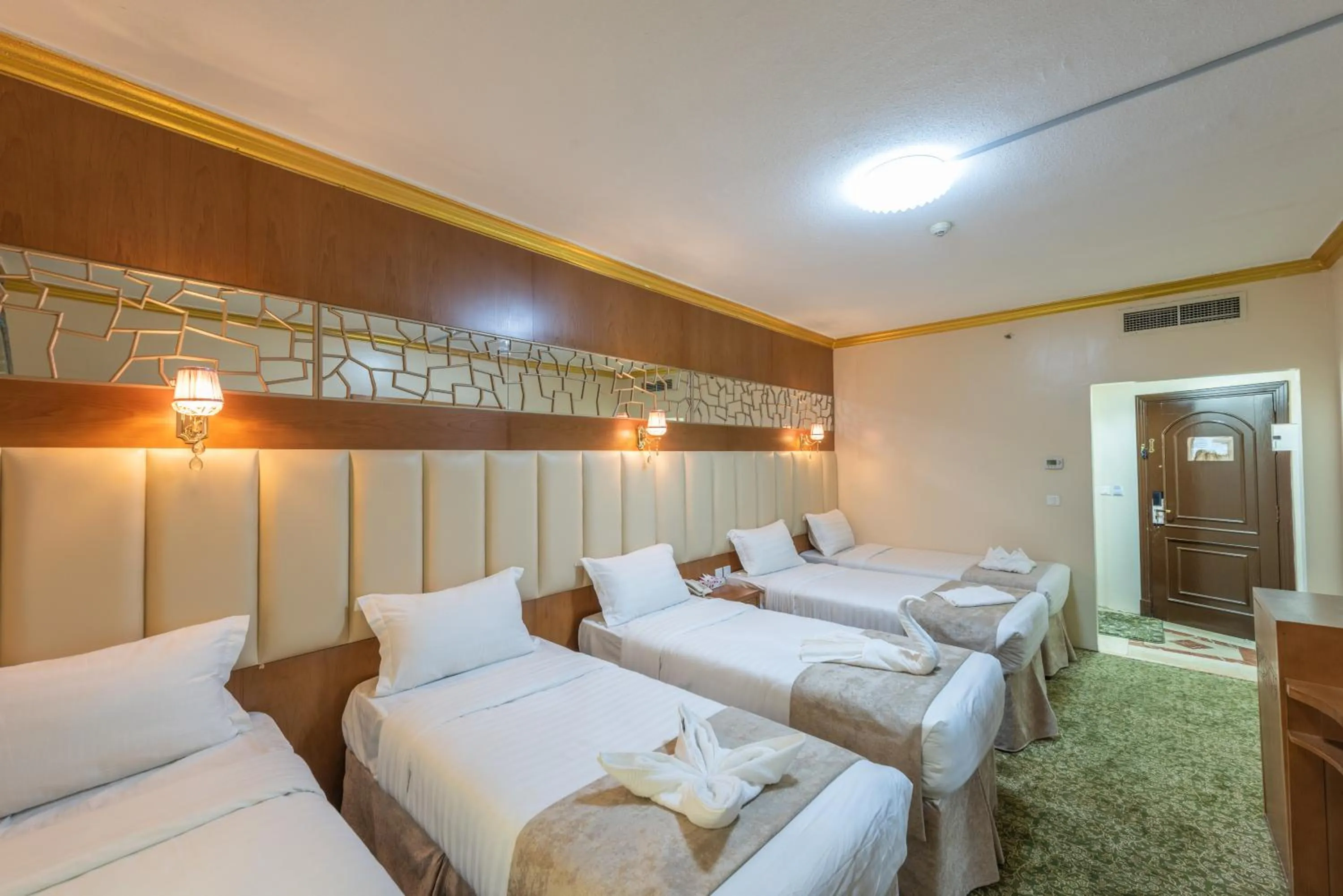 Bed in Grand Zowar Hotel