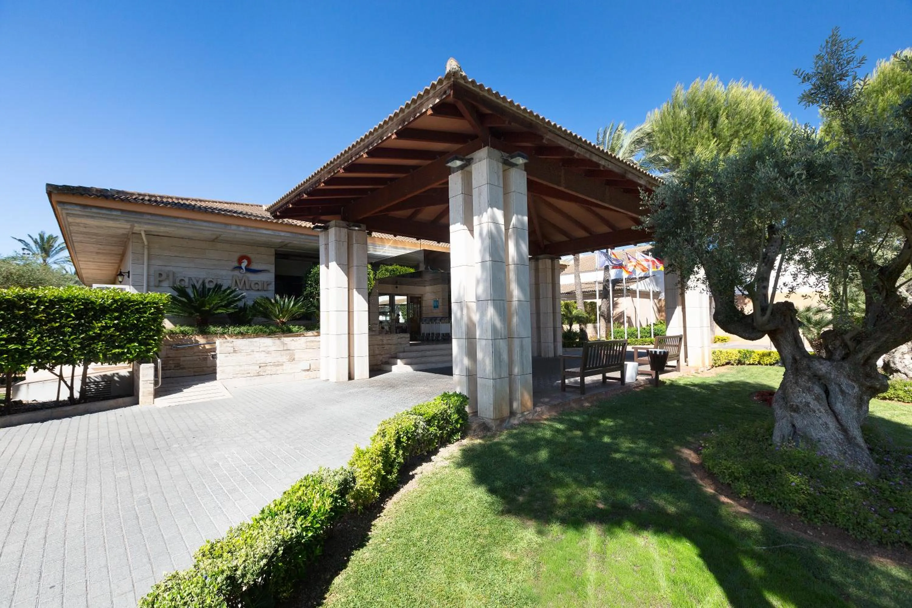 Facade/entrance in Mar Hotels Playa Mar & Spa