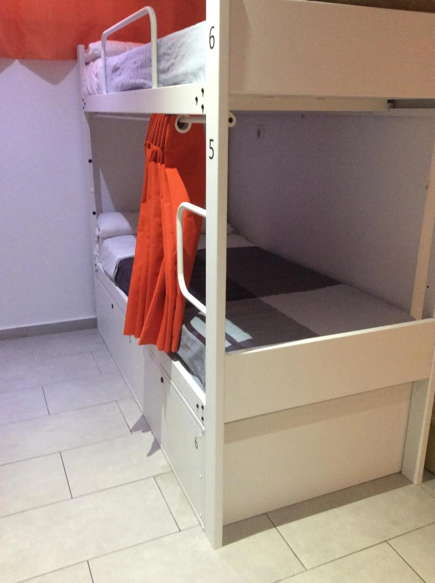 Photo of the whole room in Hostelscat