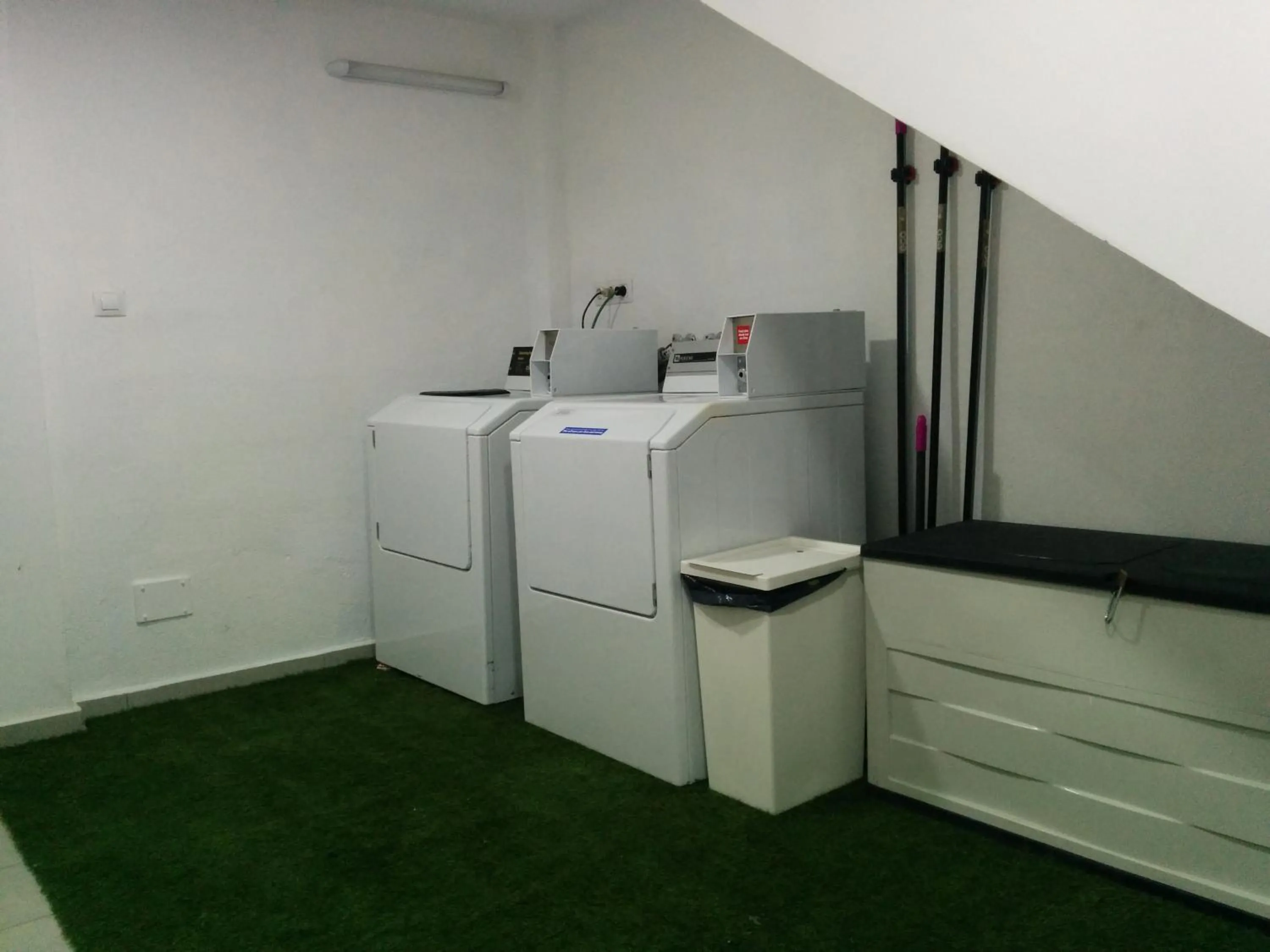 Area and facilities in Hostelscat