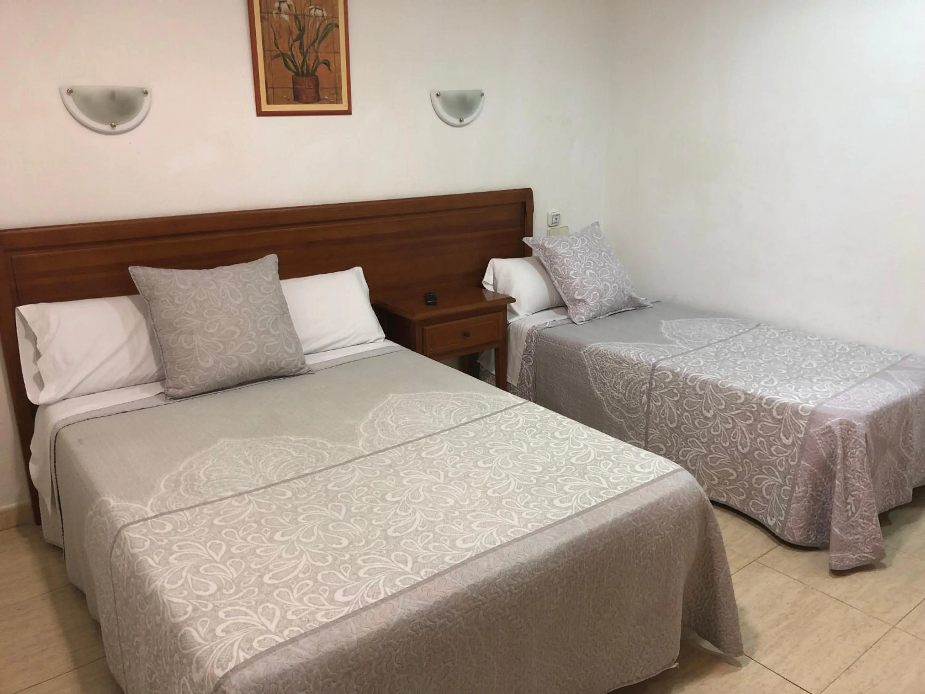 Bed in Hostal 82