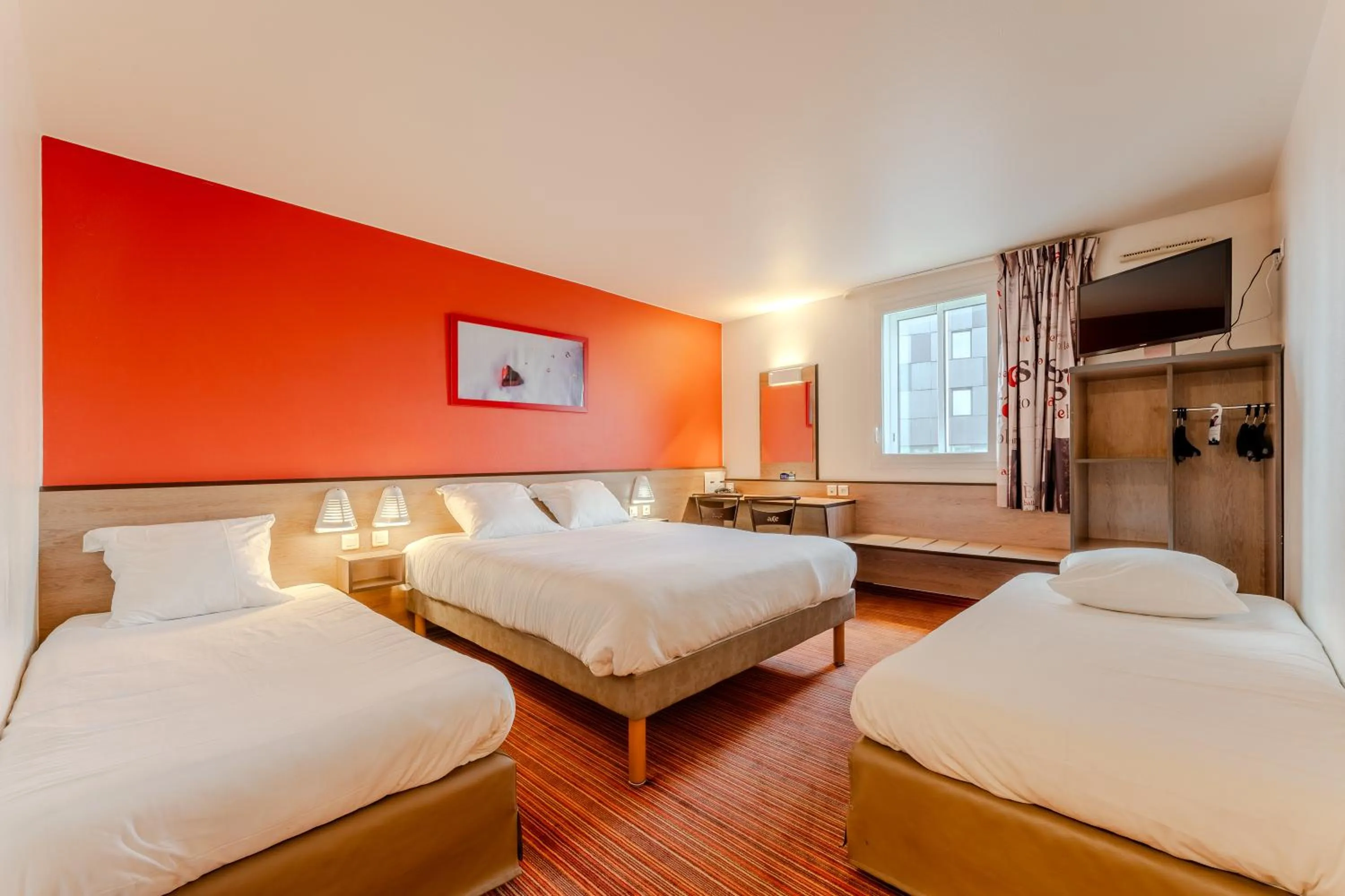 Photo of the whole room, Bed in Ace Hotel Noyelles