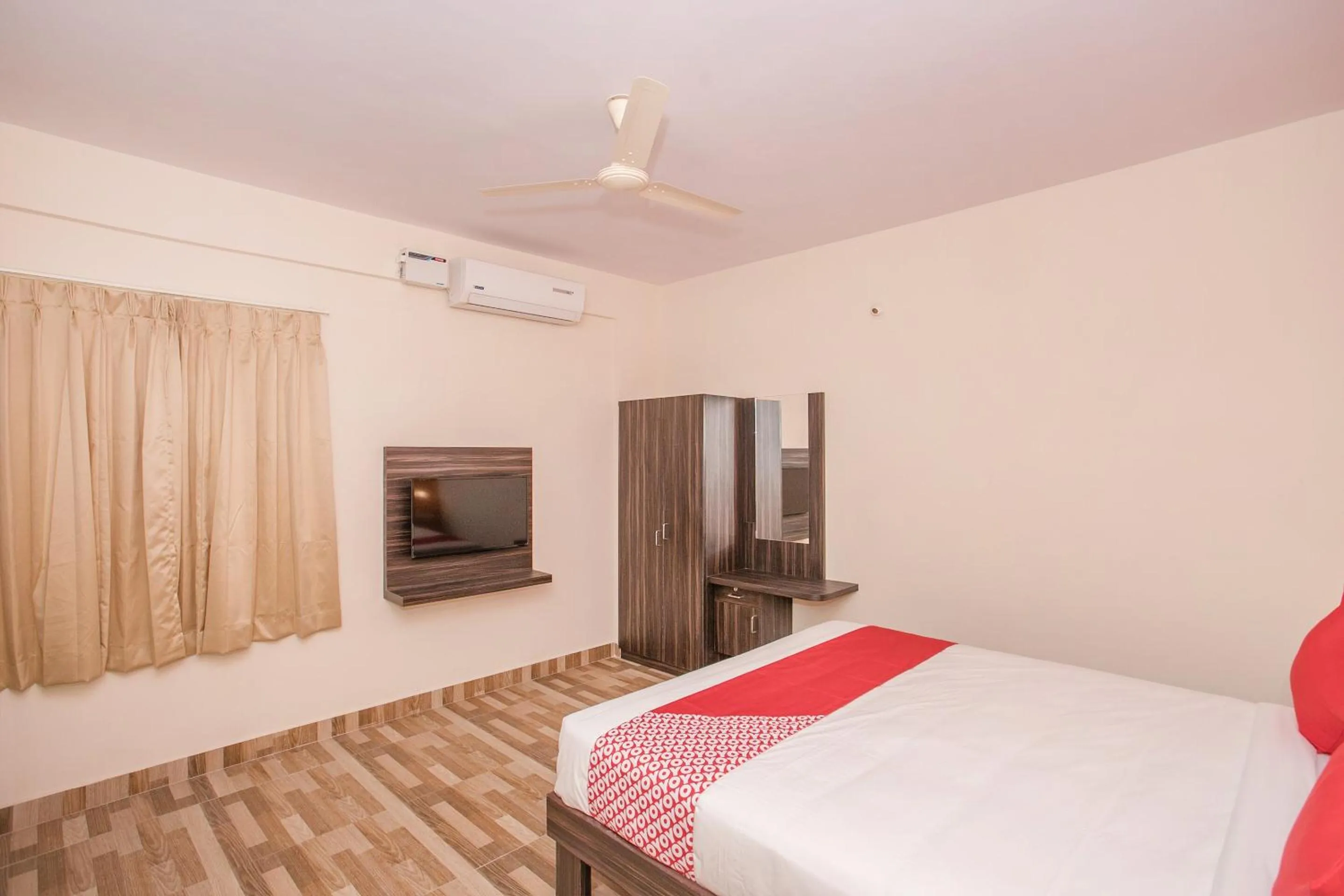 Bedroom, Bed in Hotel O PMR Near Ascendas Park Square Mall
