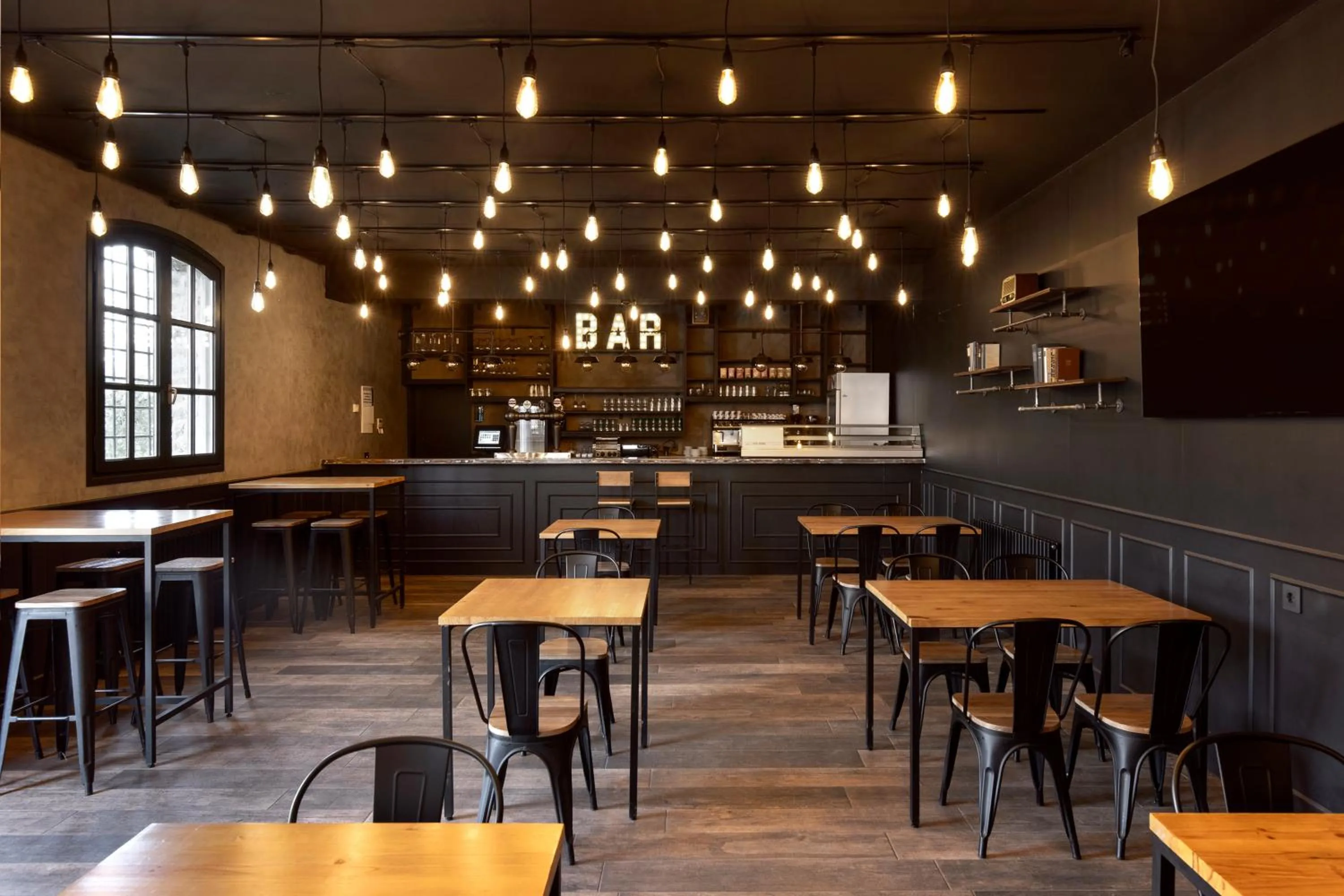 Restaurant/places to eat in wecamp Pirineos