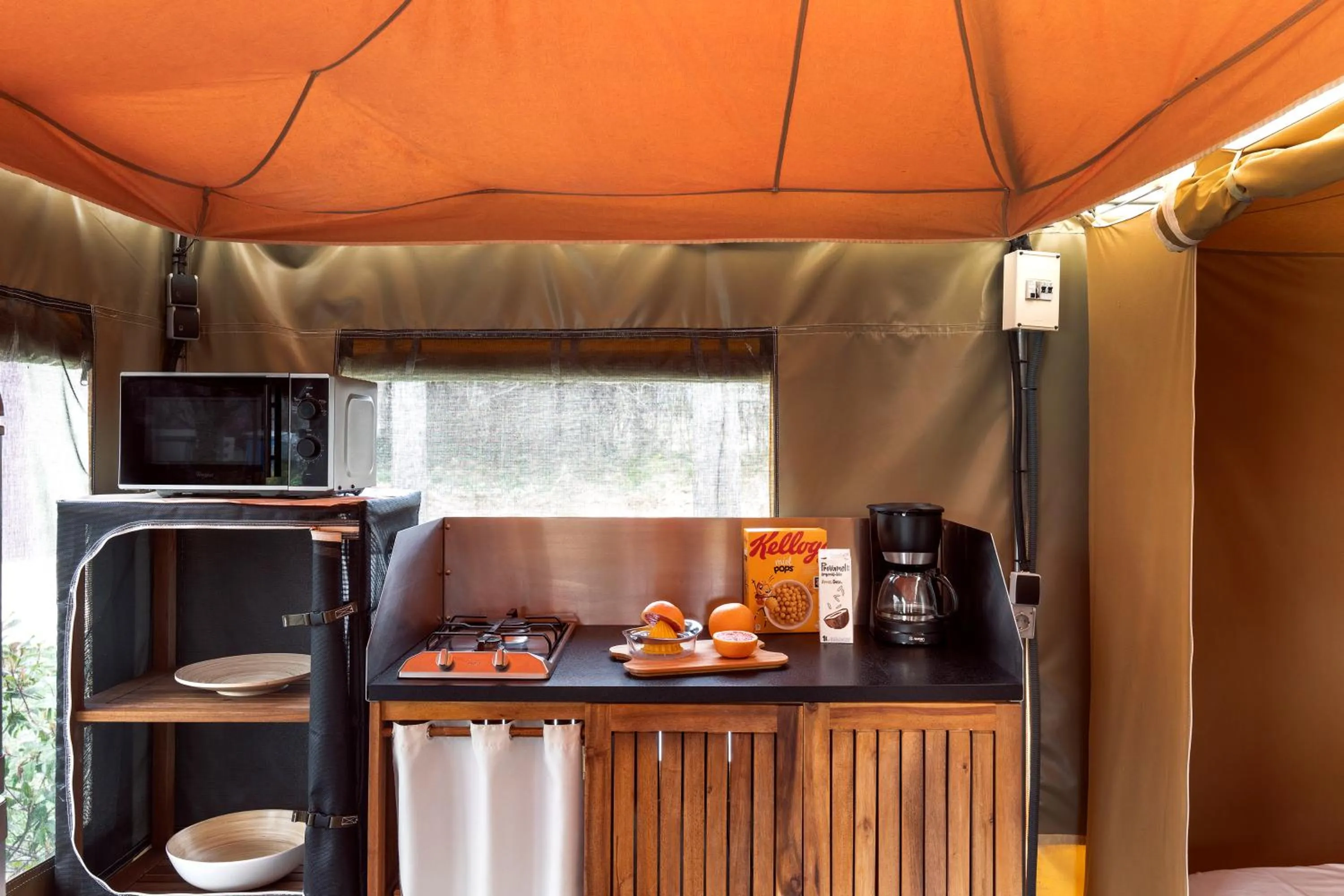 Kitchen or kitchenette in wecamp Pirineos