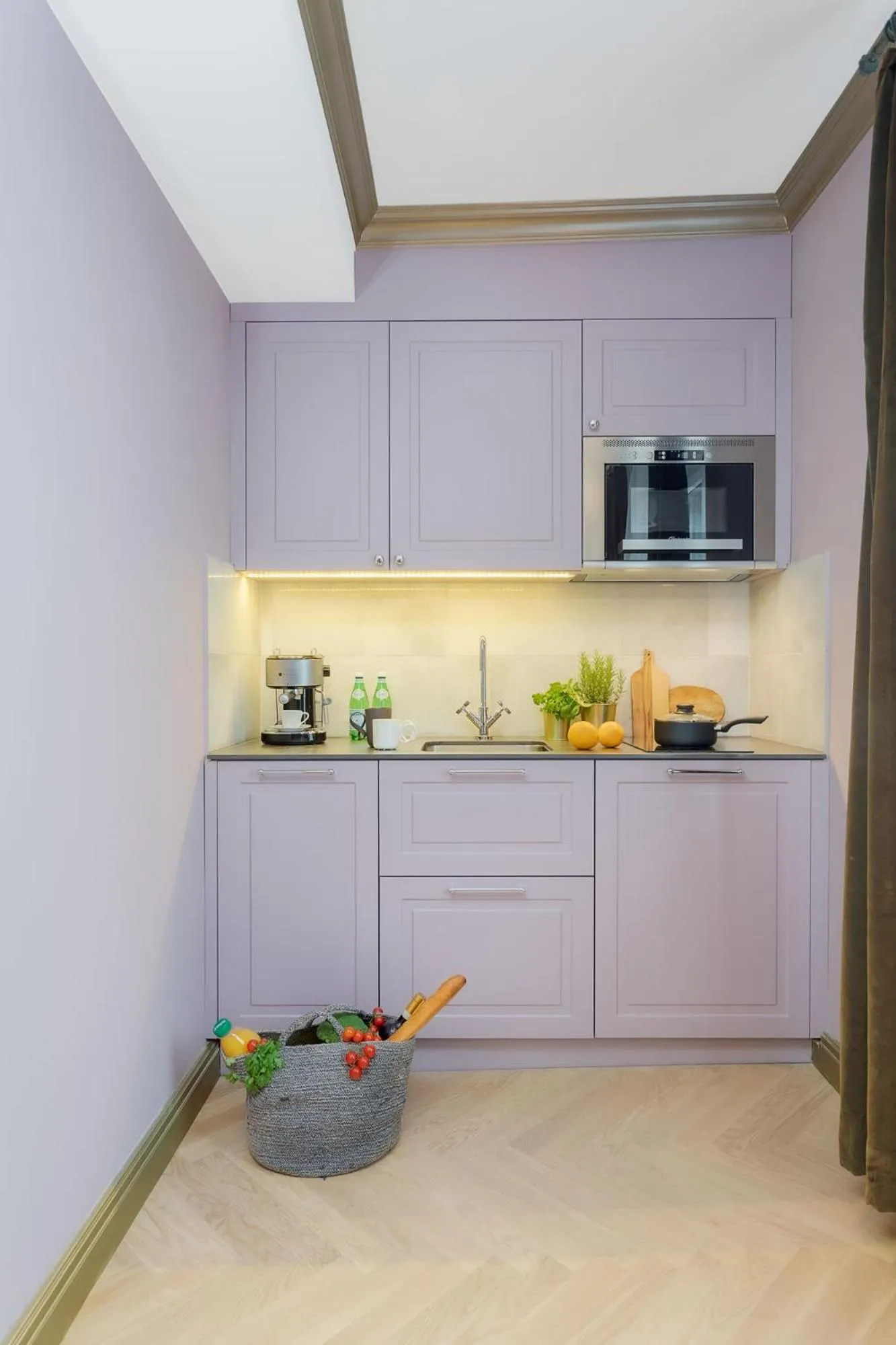 Kitchen or kitchenette in VISIONAPARTMENTS Albertstrasse - contactless check-in