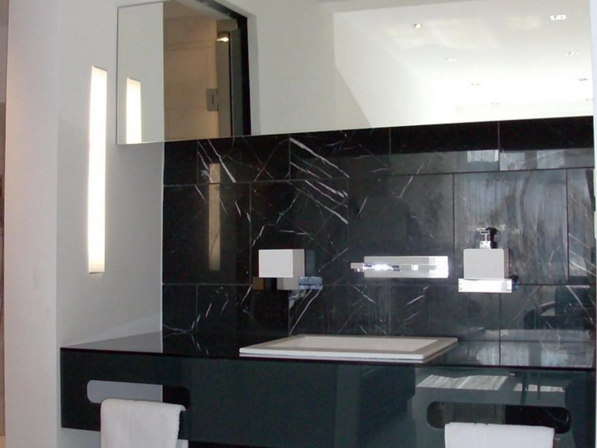 Bathroom in VISIONAPARTMENTS Freyastrasse - contactless check-in