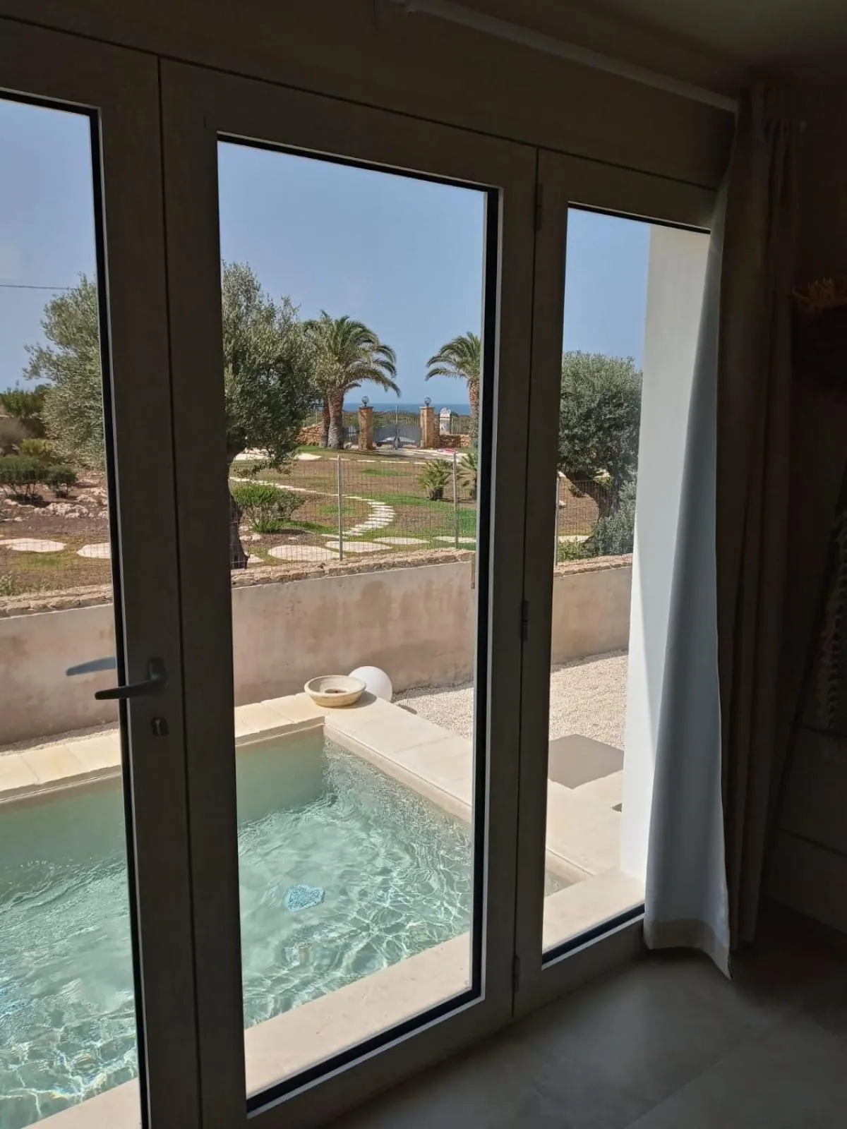 Pool view in CORALLI DEL PLEMMIRIO