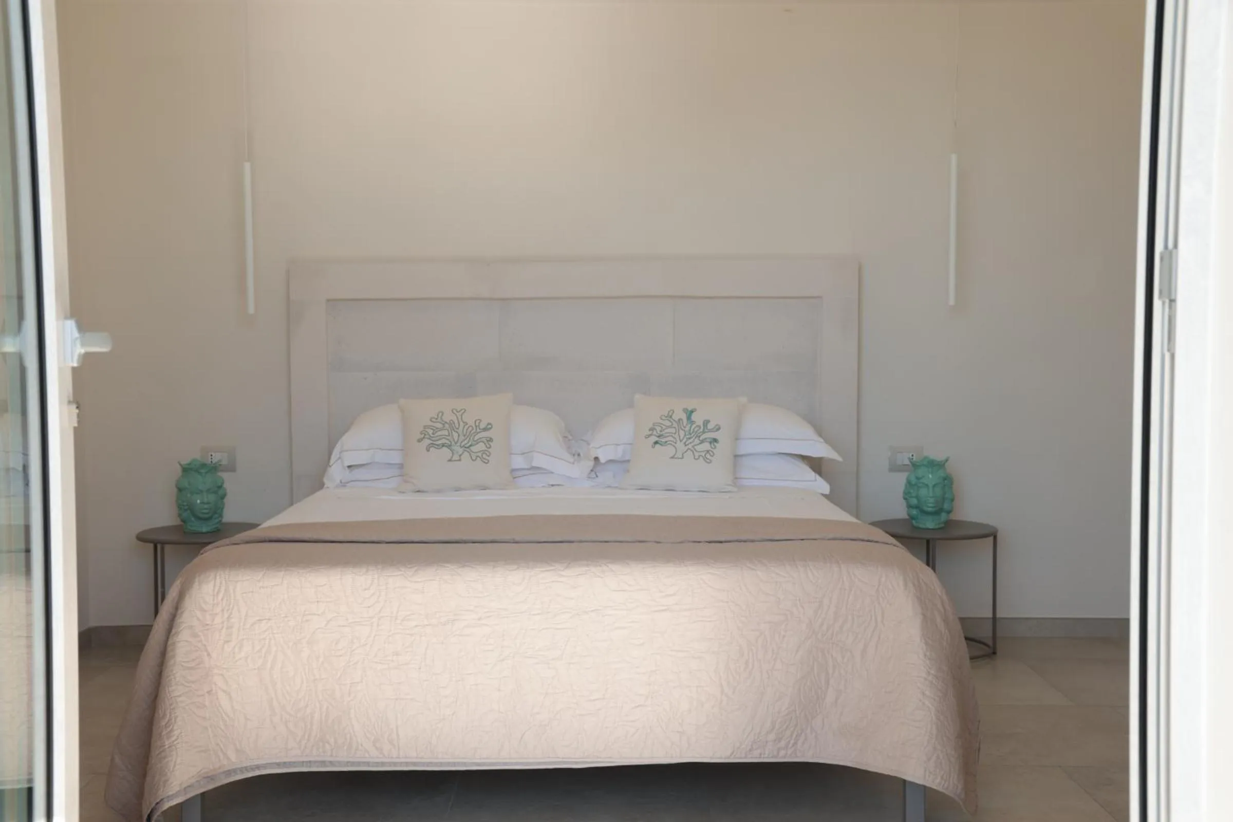 Bed in CORALLI DEL PLEMMIRIO