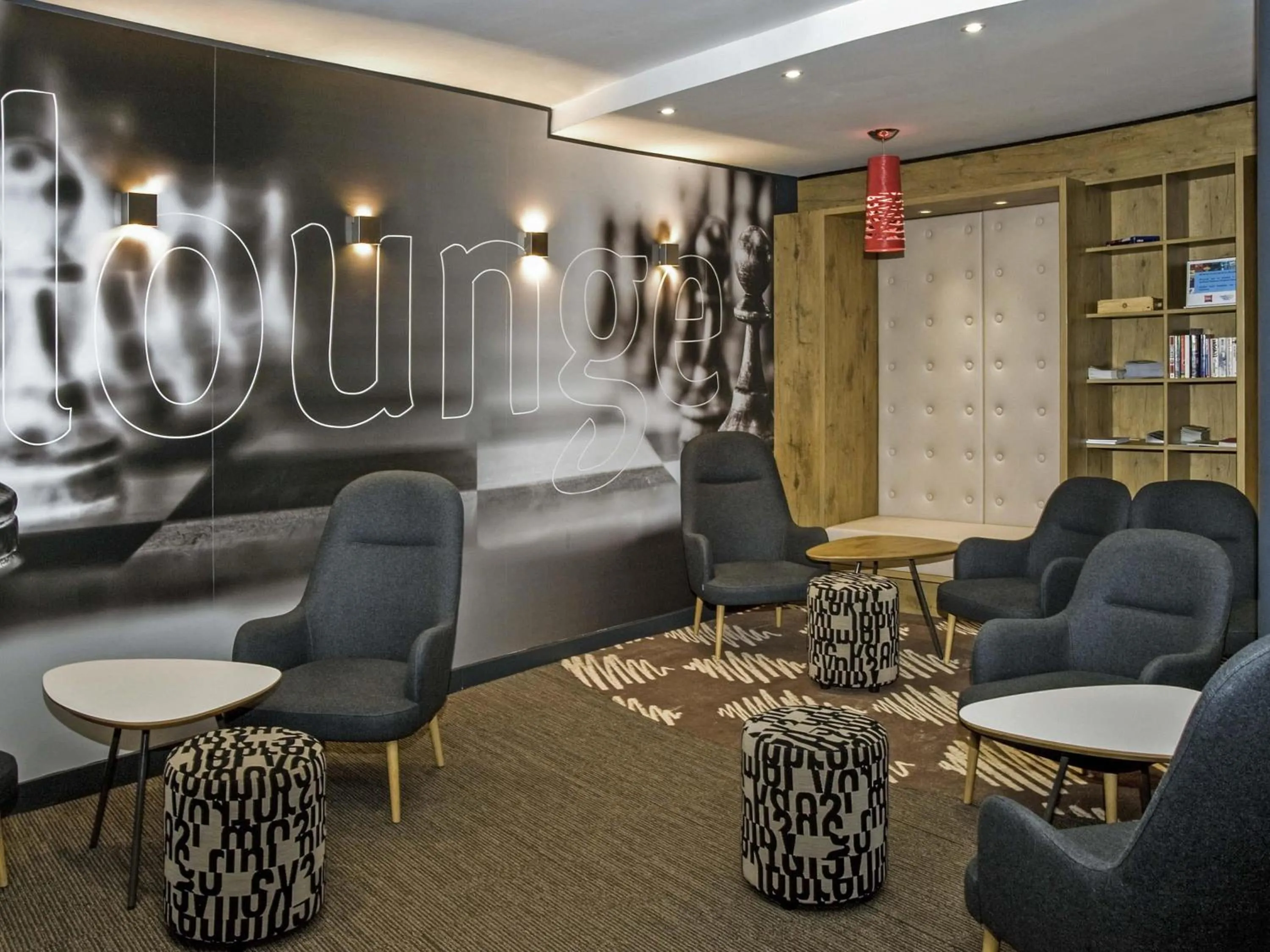 Property building in Ibis Sheffield City