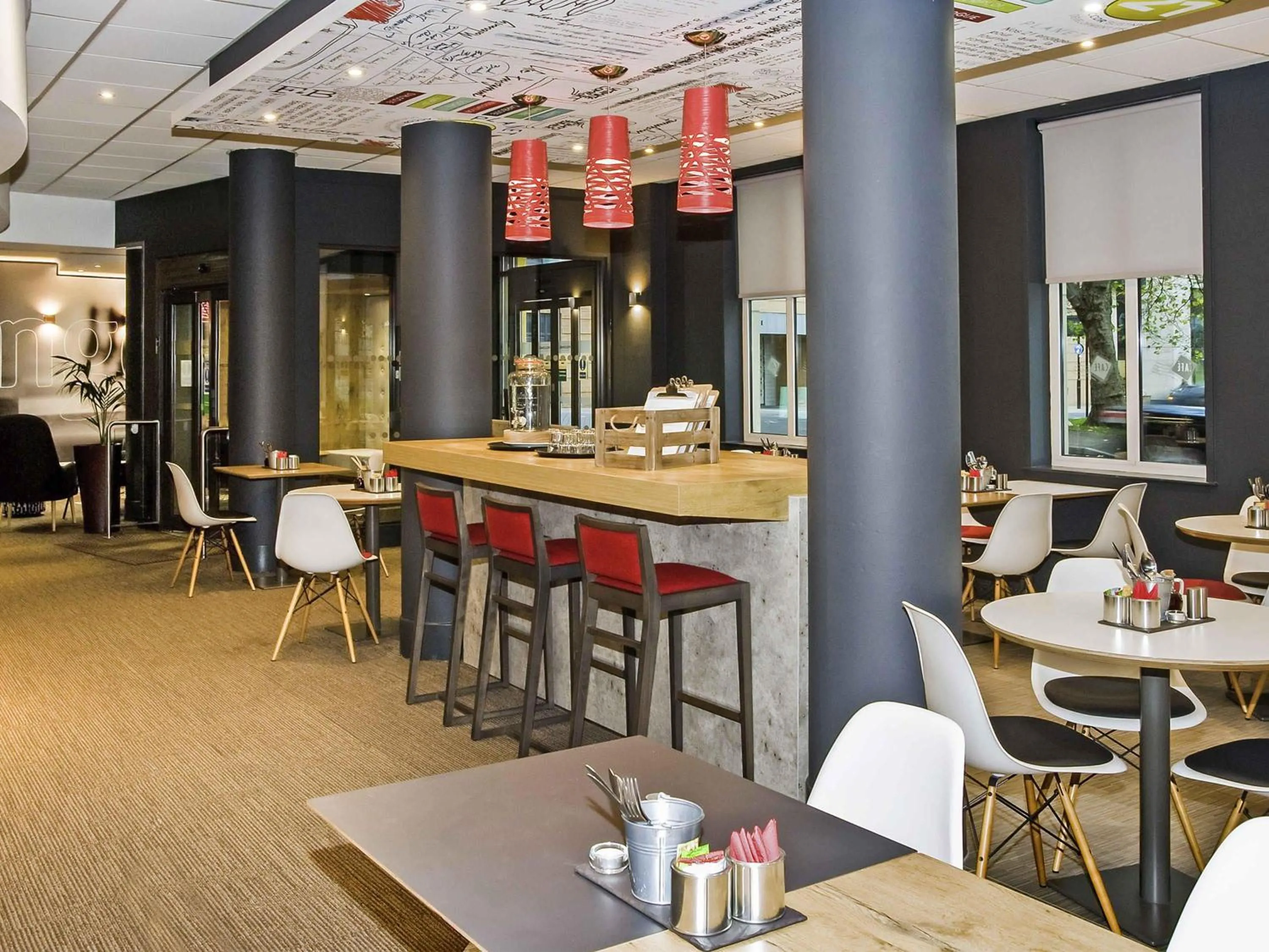 Property building in Ibis Sheffield City