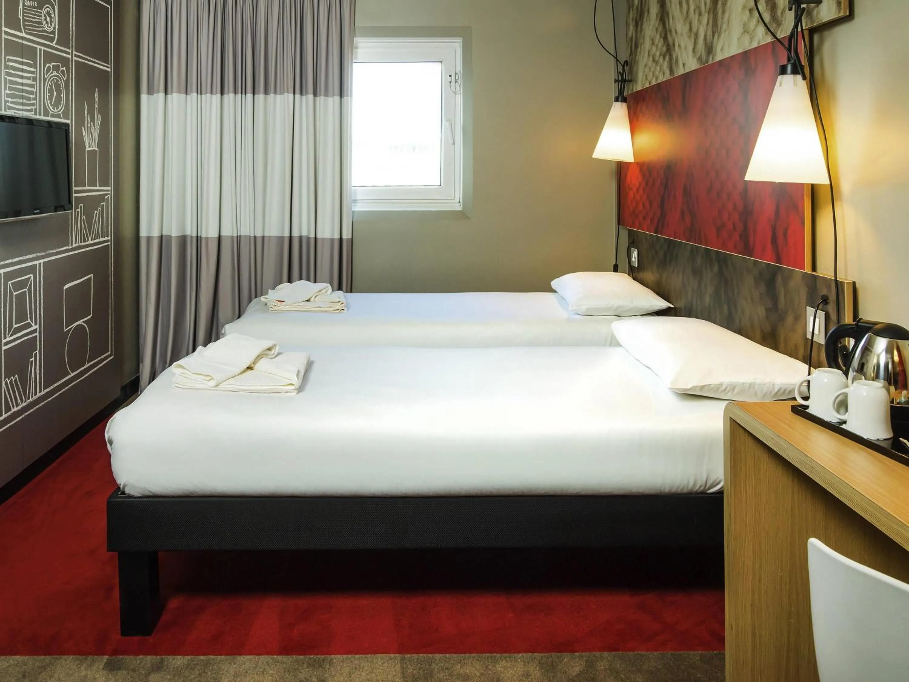 Bedroom, Bed in Ibis Sheffield City