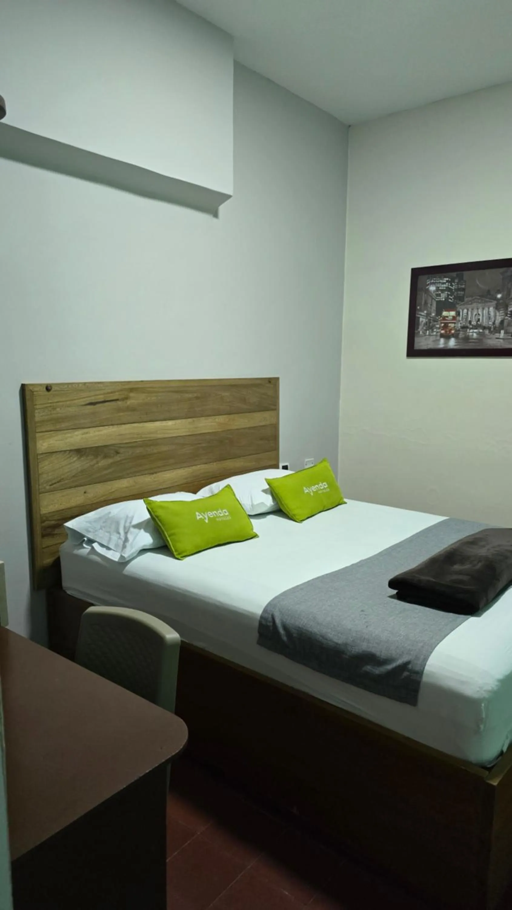 Bed in Hotel Skal Inn