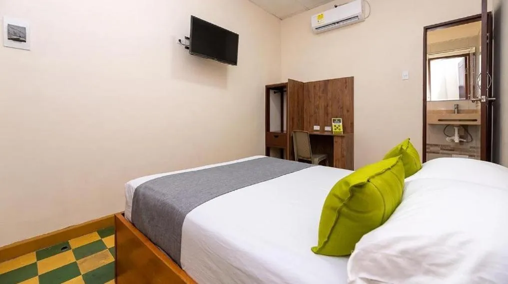 Bed in Hotel Skal Inn