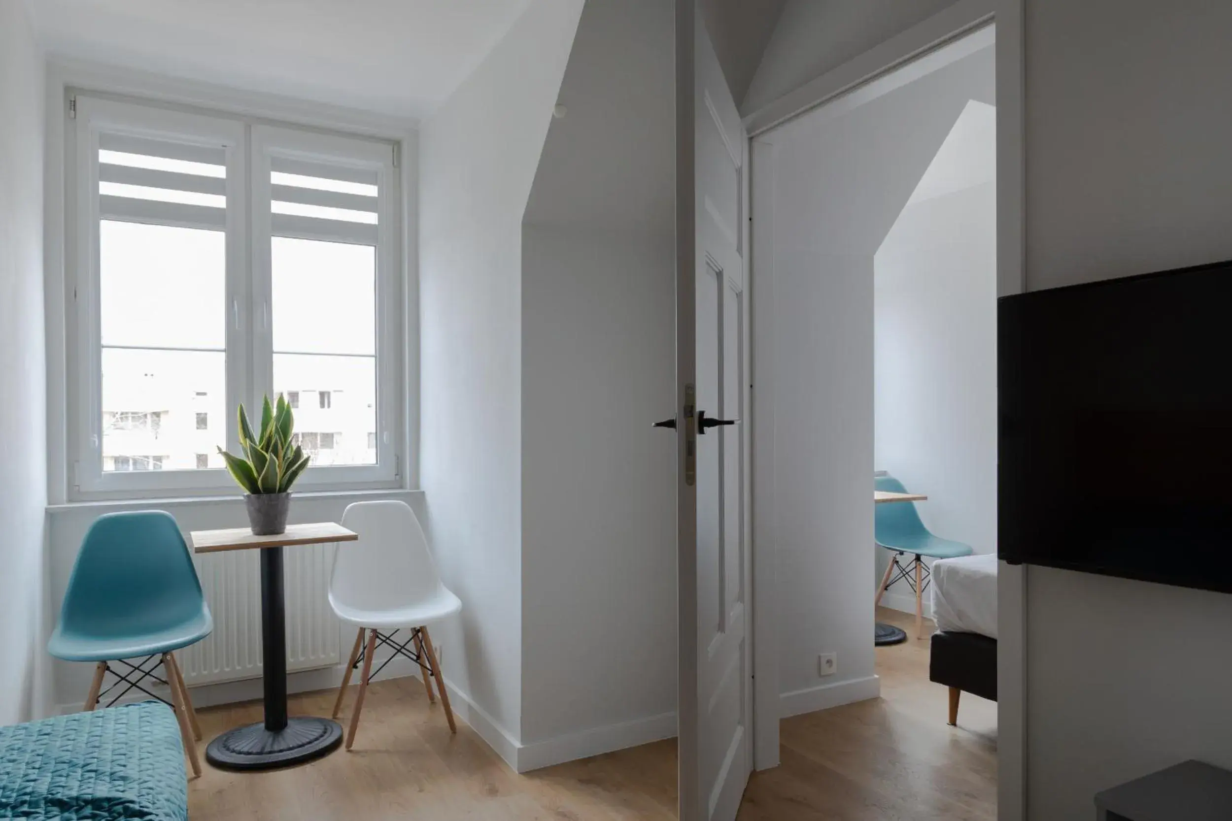 Standard Double Room in MoHo XL Standard Double Room in MoHo XL