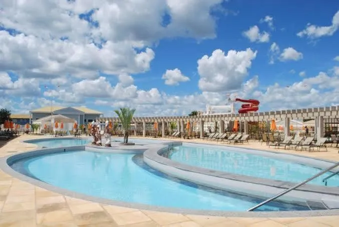 Pool view in Lacqua diRoma II