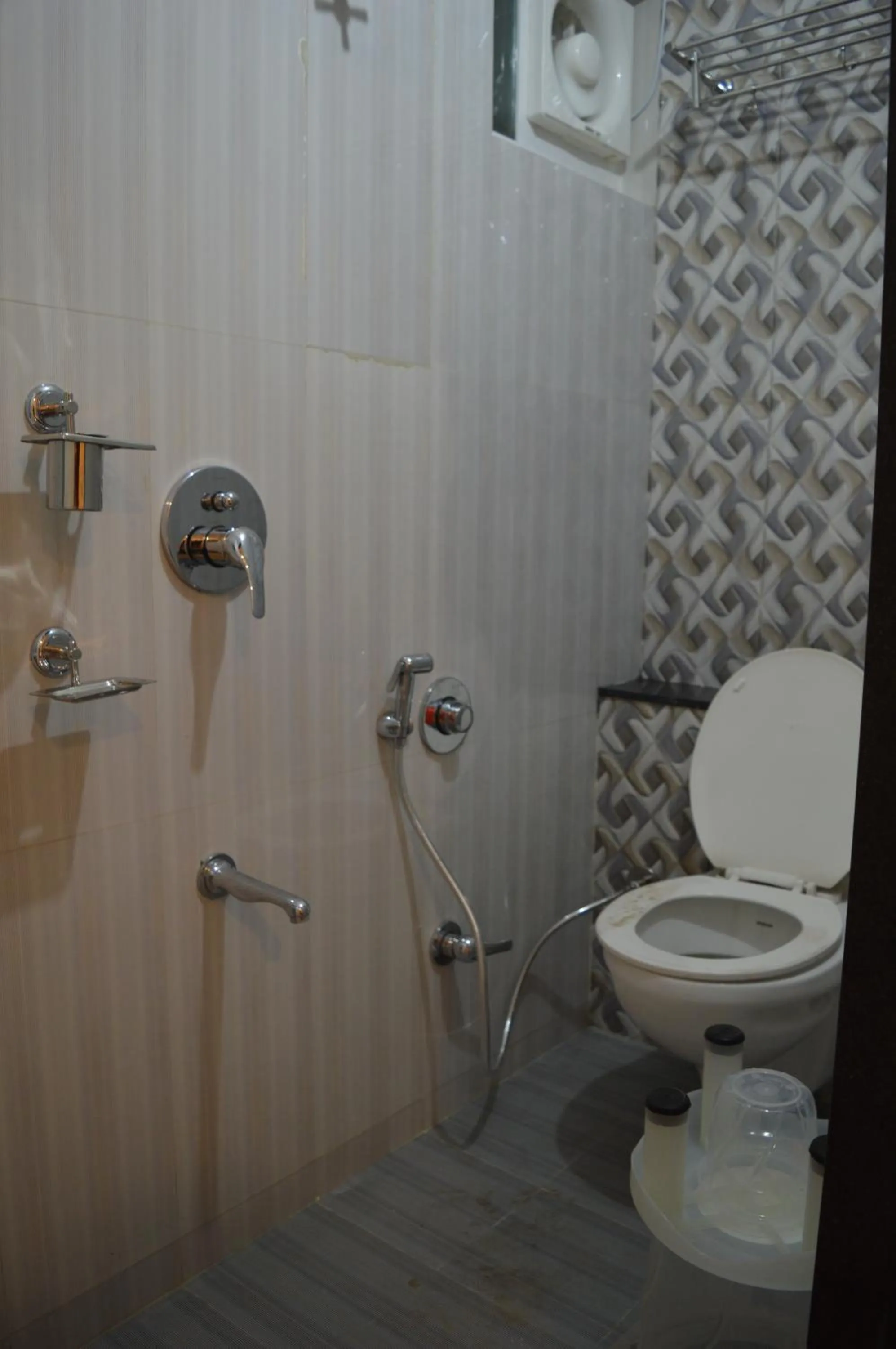 Shower in Hotel Nova Havana