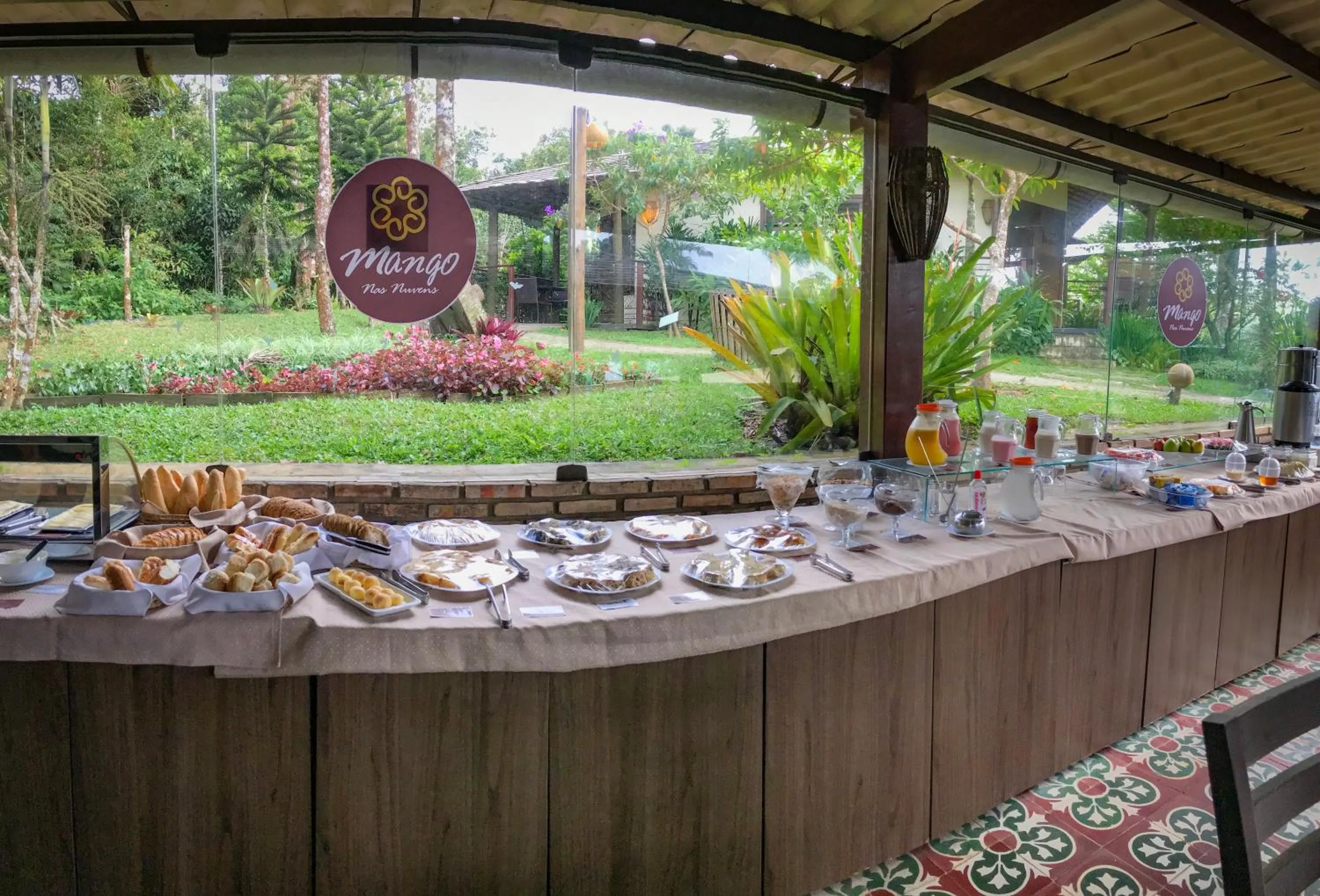 Restaurant/places to eat in Hotel Vale das Nuvens