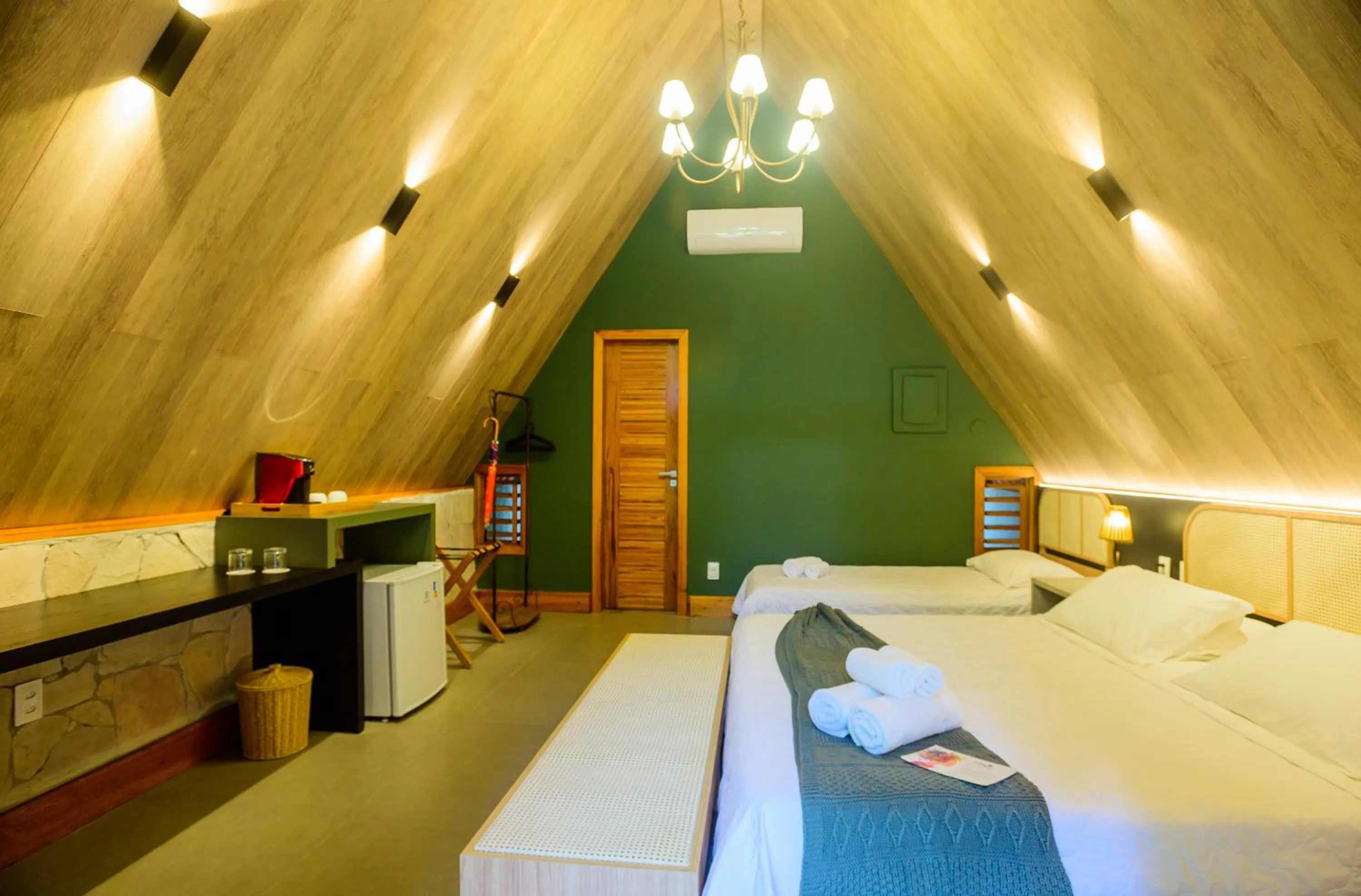 Photo of the whole room, Bed in Hotel Vale das Nuvens