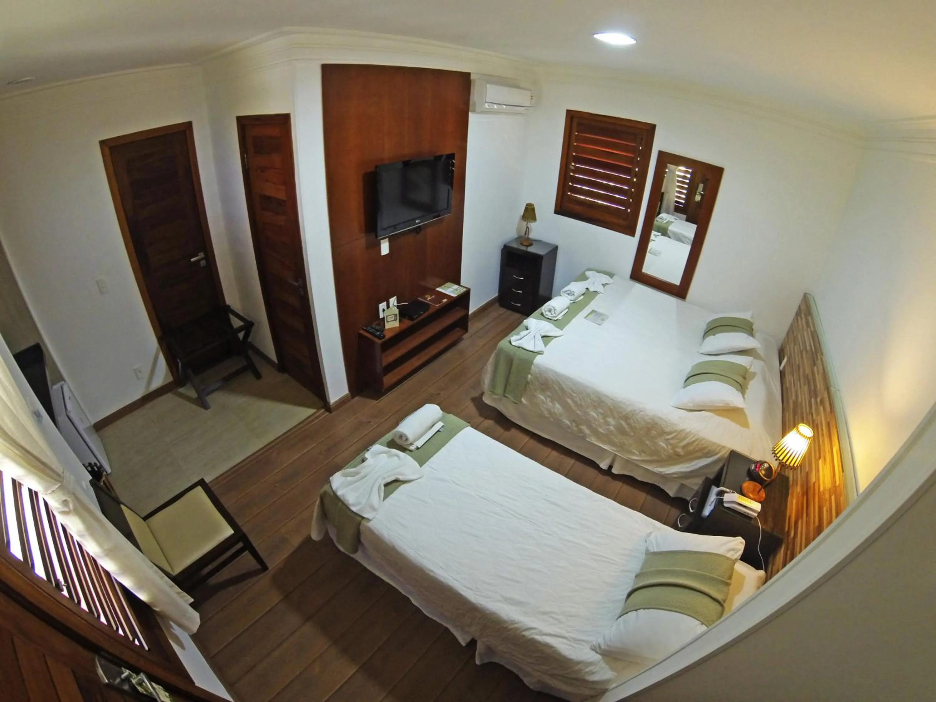 Photo of the whole room, Bed in Hotel Vale das Nuvens