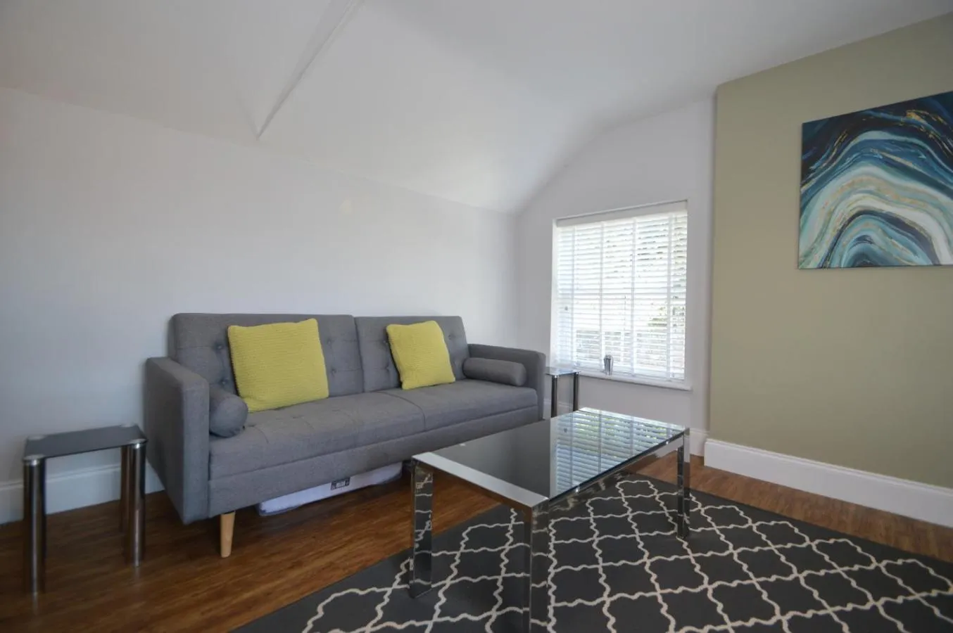 Living room, Bed in The Plough Retreat