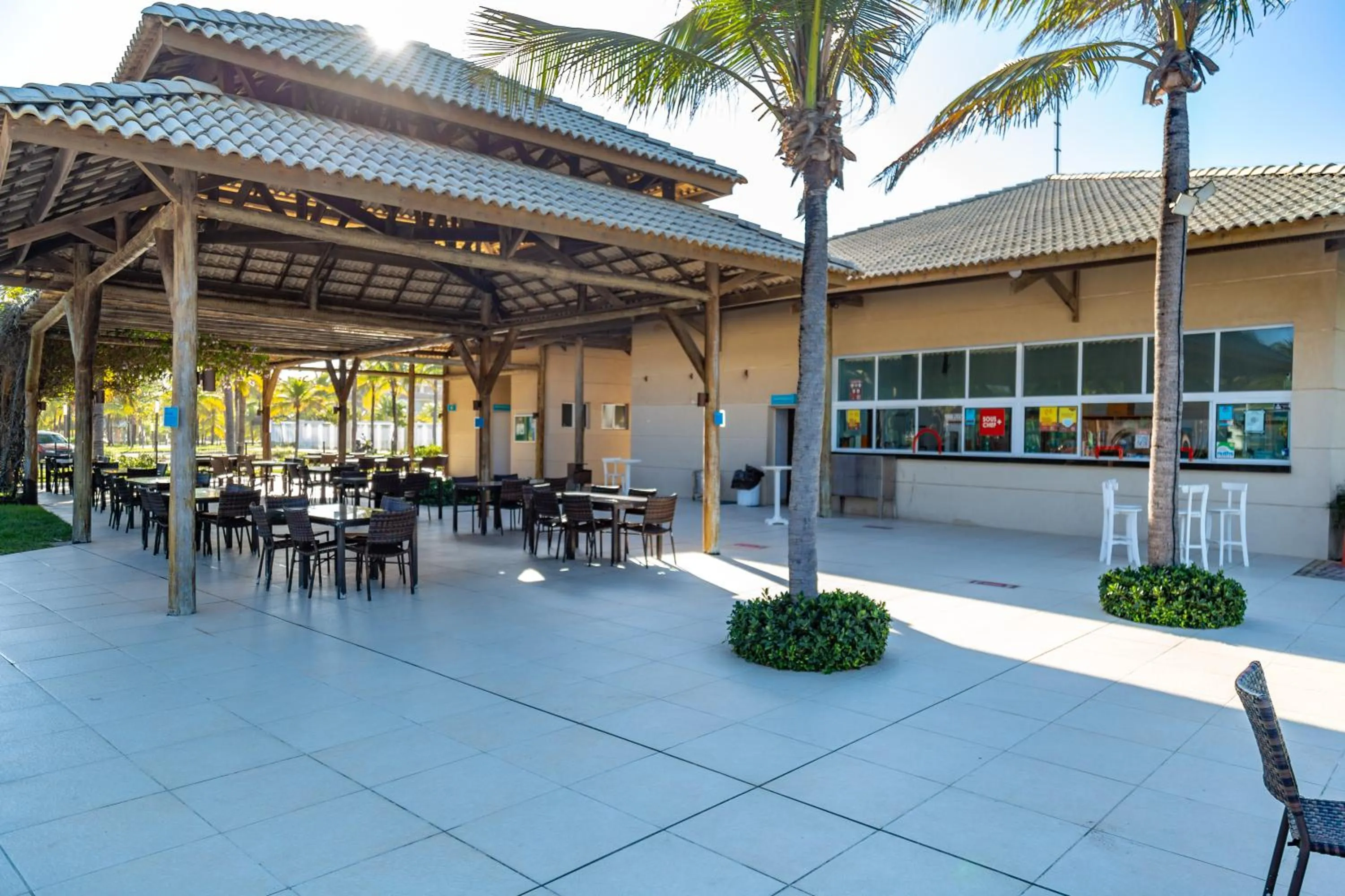 Restaurant/places to eat in Golf Ville Resorts Suites