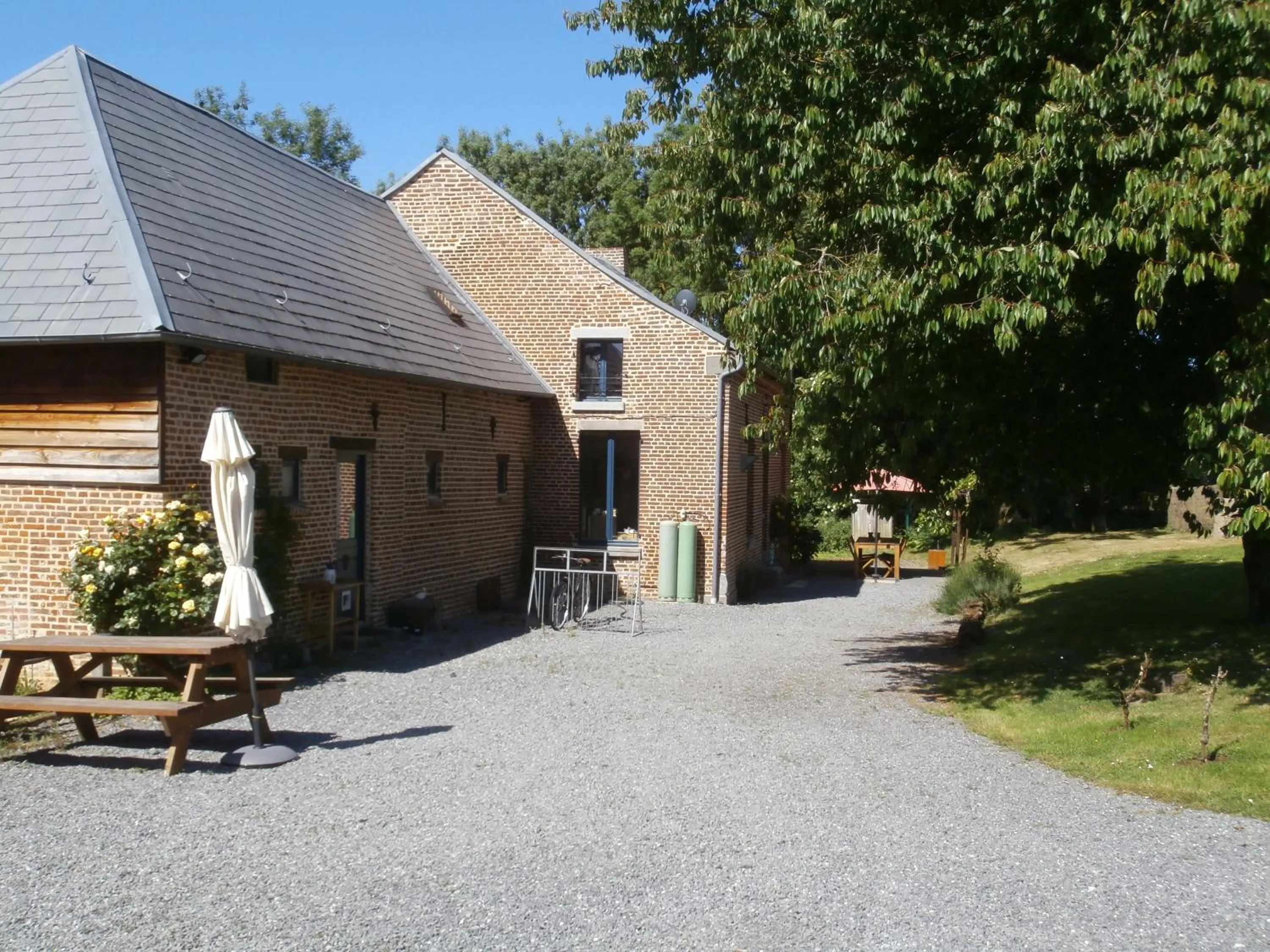Property building in Chambre d'hôtes L'Ermite