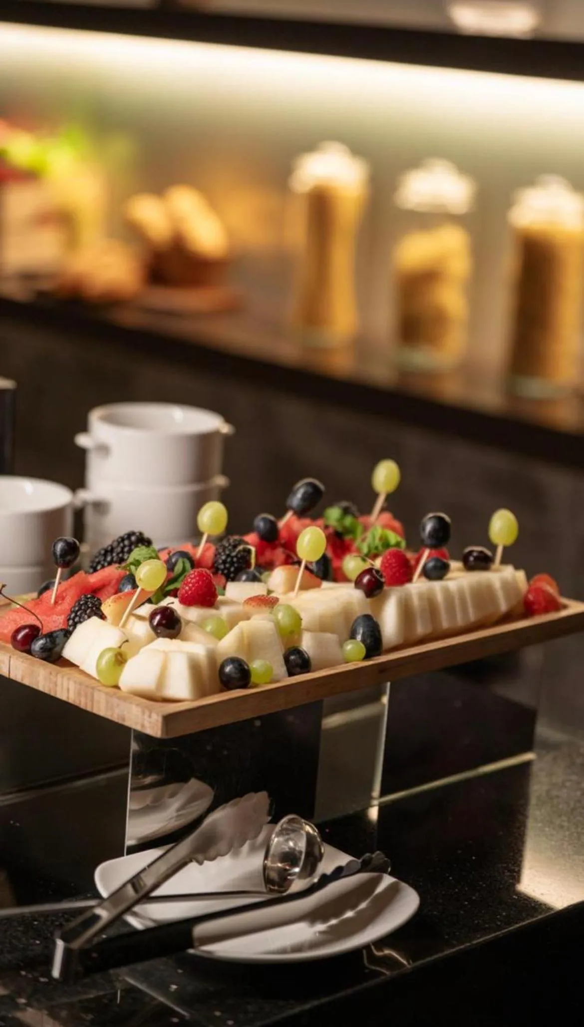 Restaurant/places to eat in Ayan Hotel