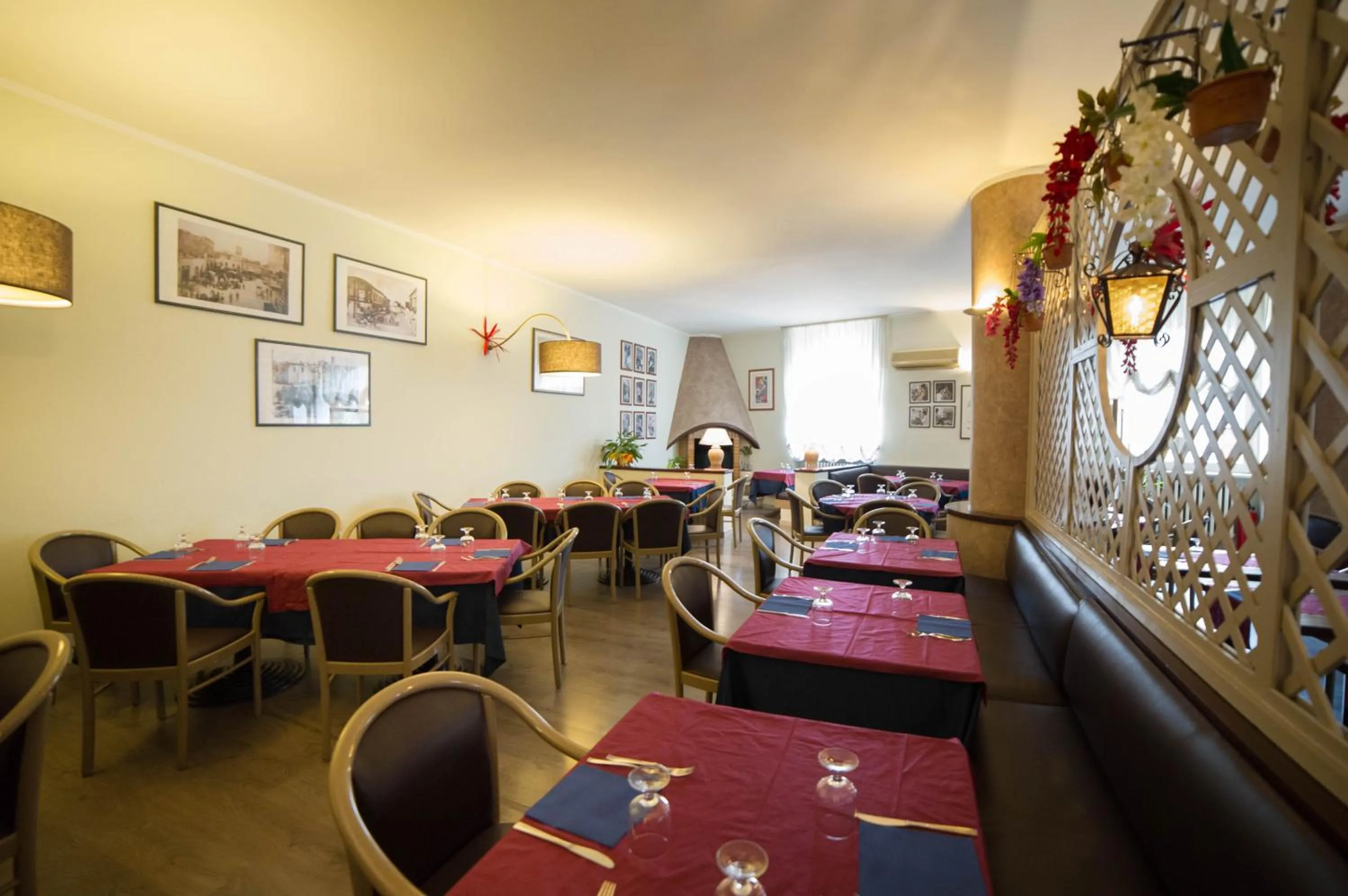 Restaurant/places to eat in La Lanterna