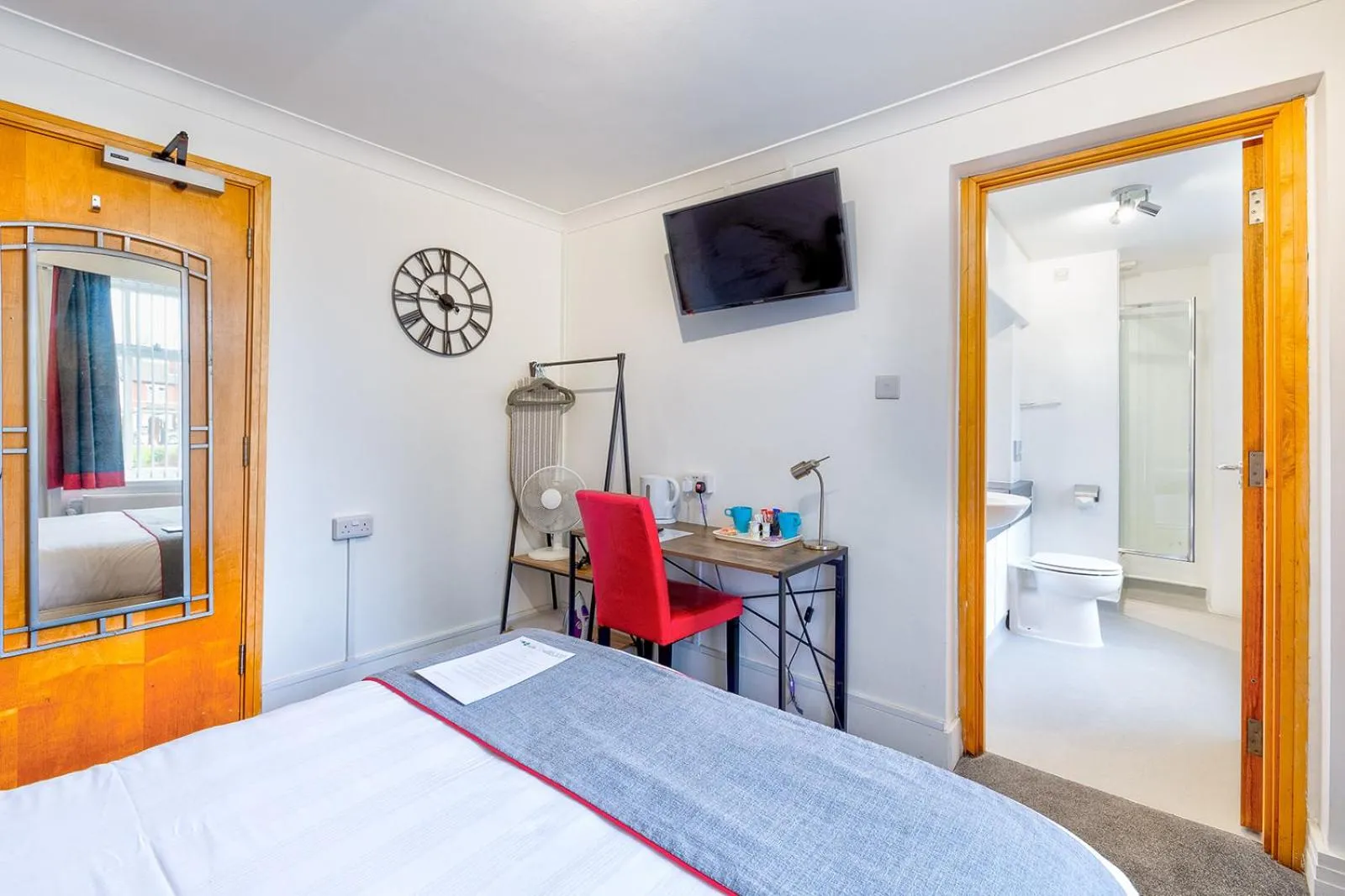 Bed in The Derby Conference Centre and Hotel