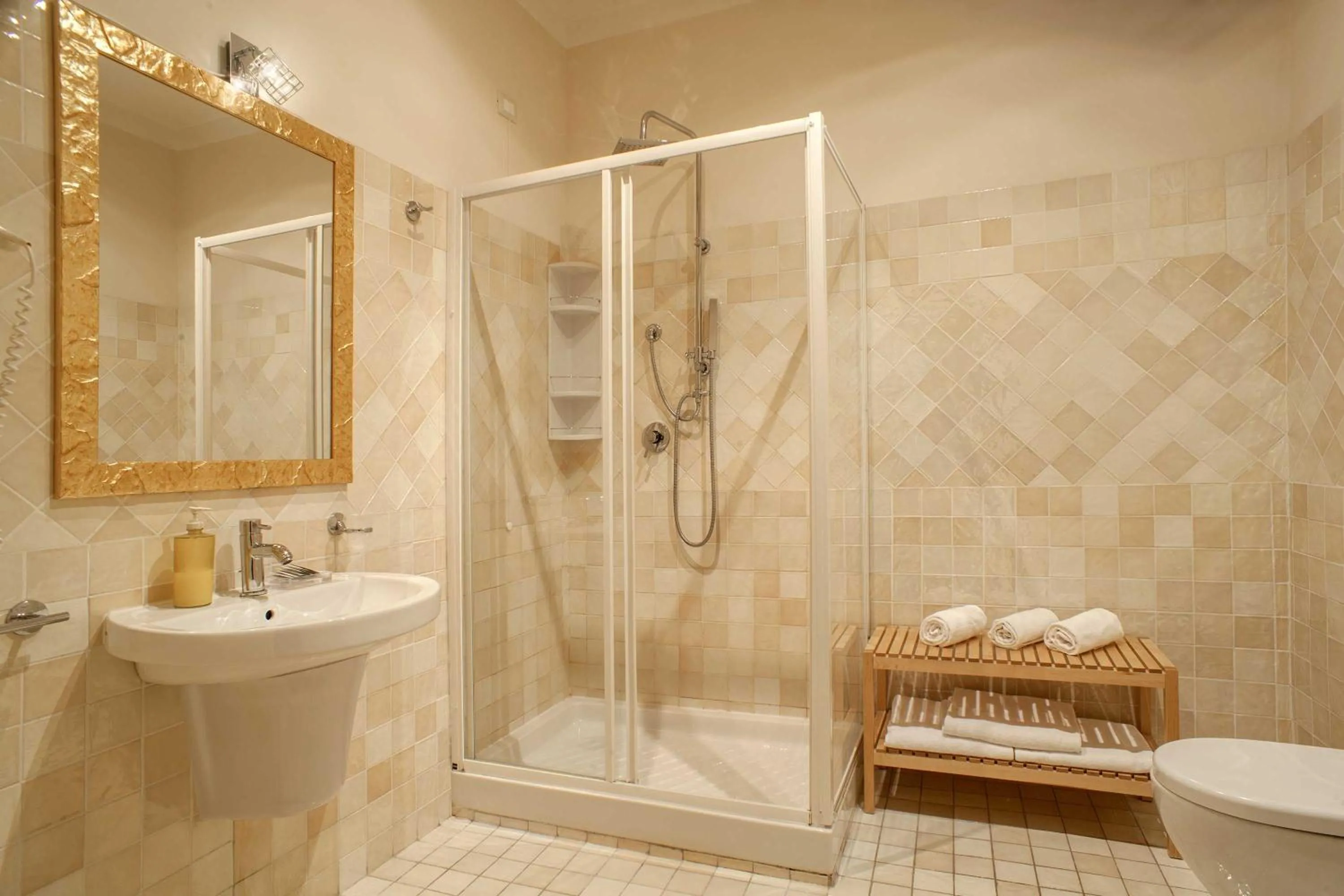 Bathroom in Domus Liberius - Rome