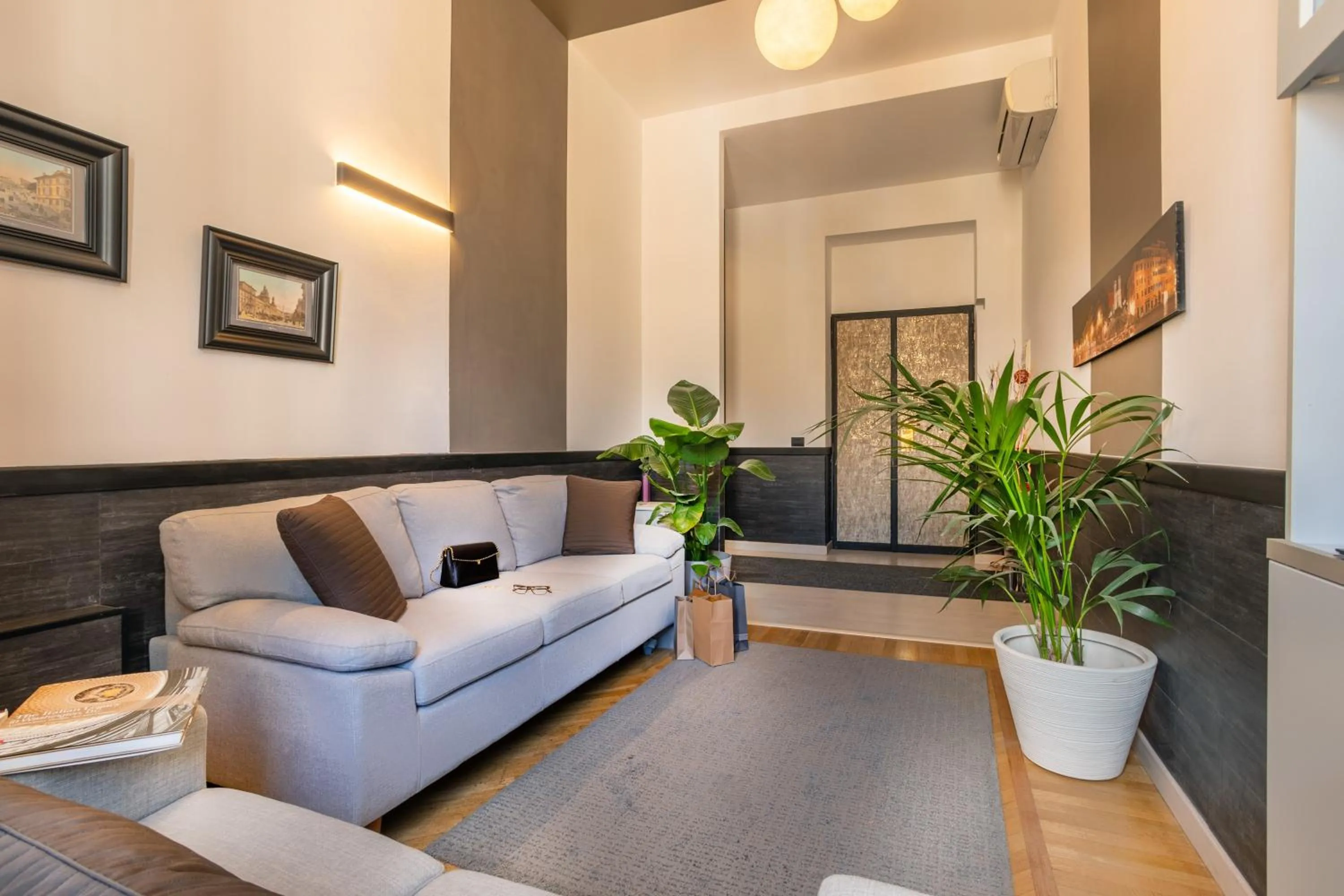 Lobby or reception in Domus Liberius - Rome