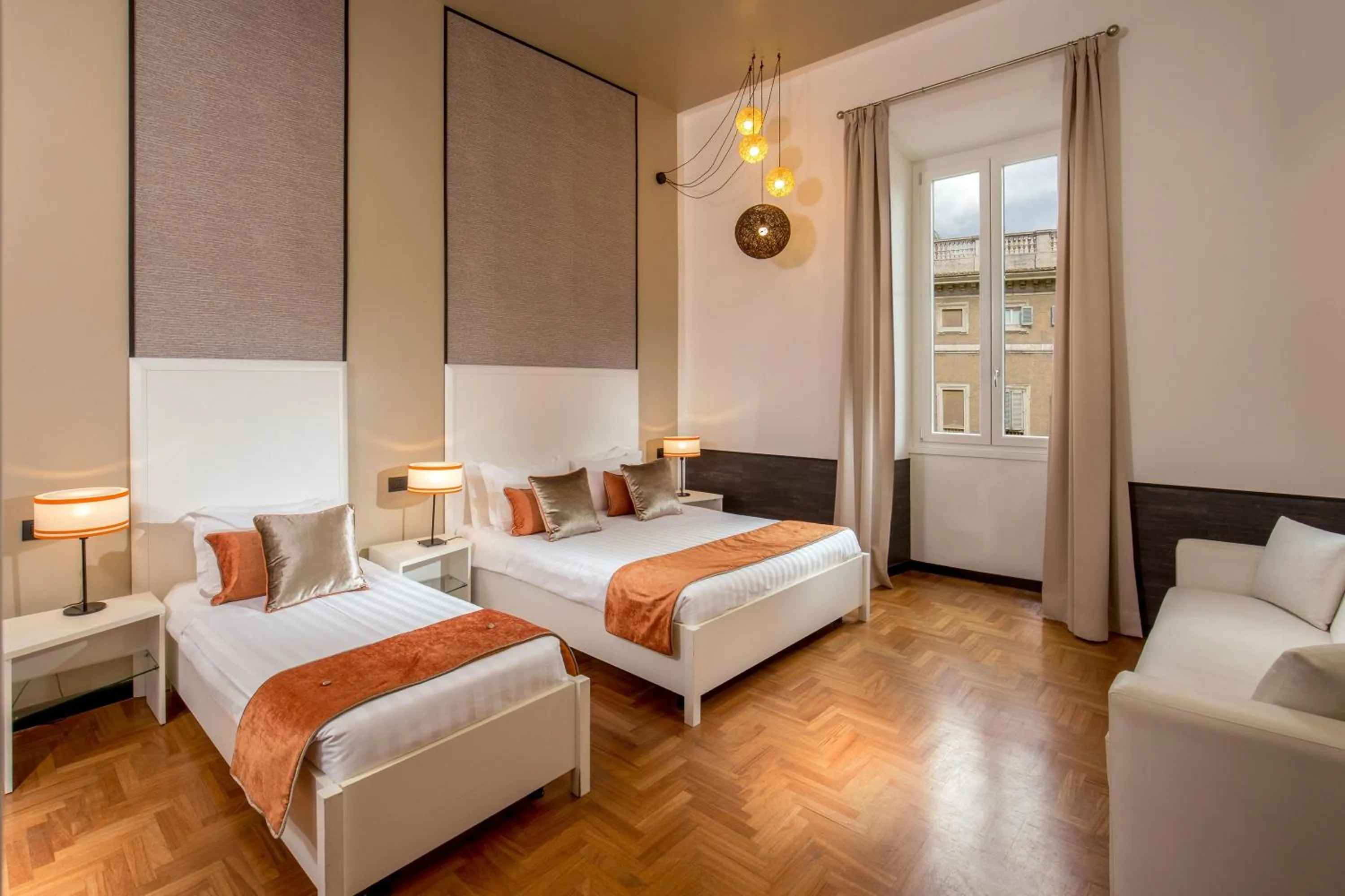 Bedroom, Bed in Domus Liberius - Rome