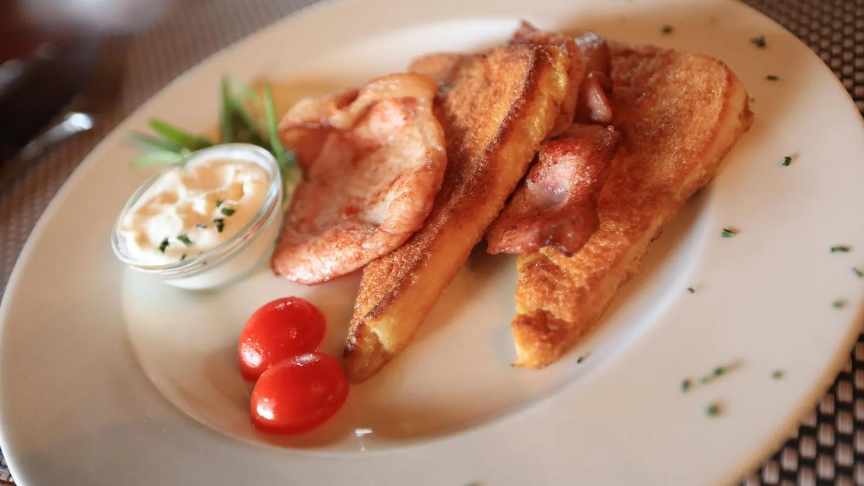 Continental breakfast in Shayamoya Tiger Fishing and Game Lodge